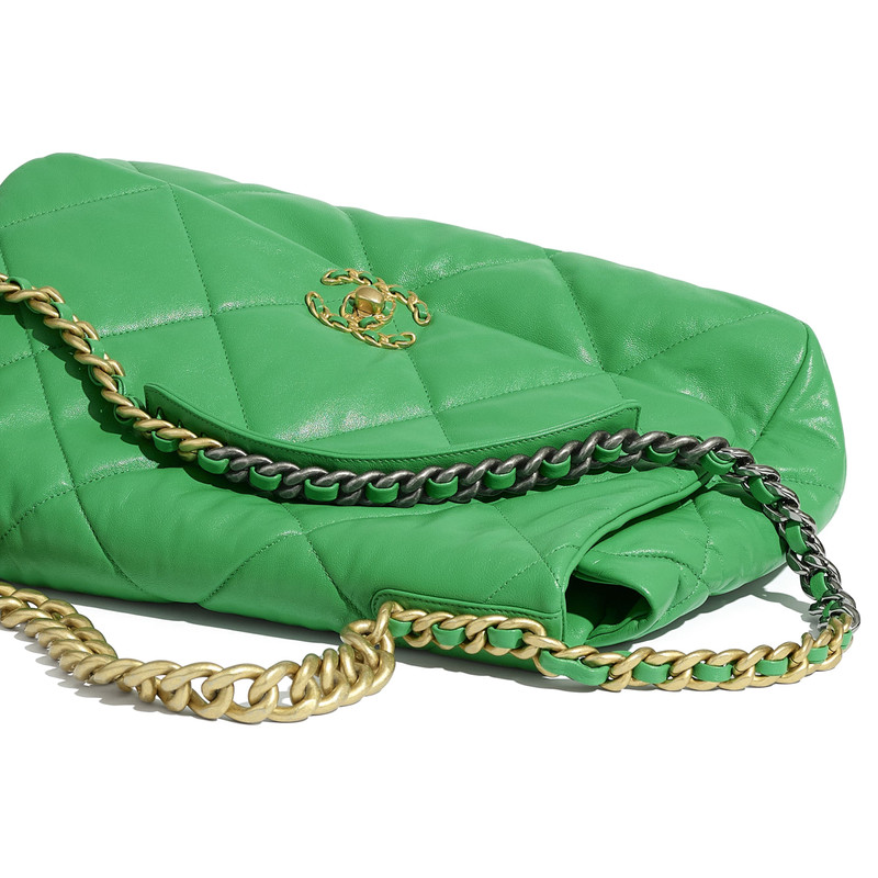 CHANEL 19 Maxi Flap Bag 4