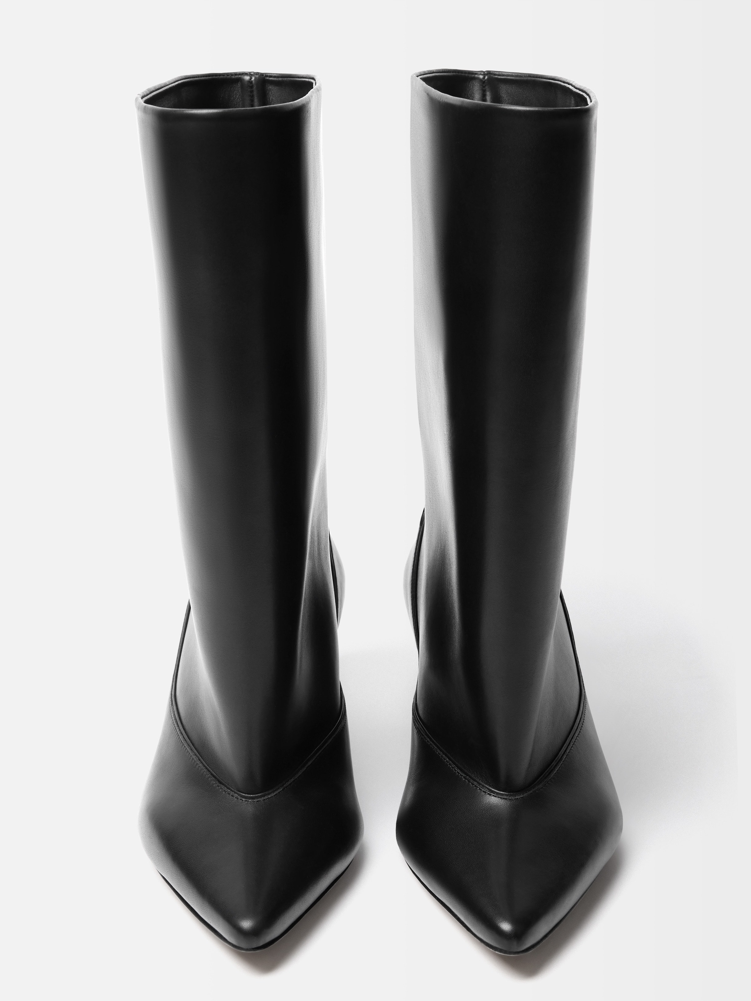 The Tourni boots - 3
