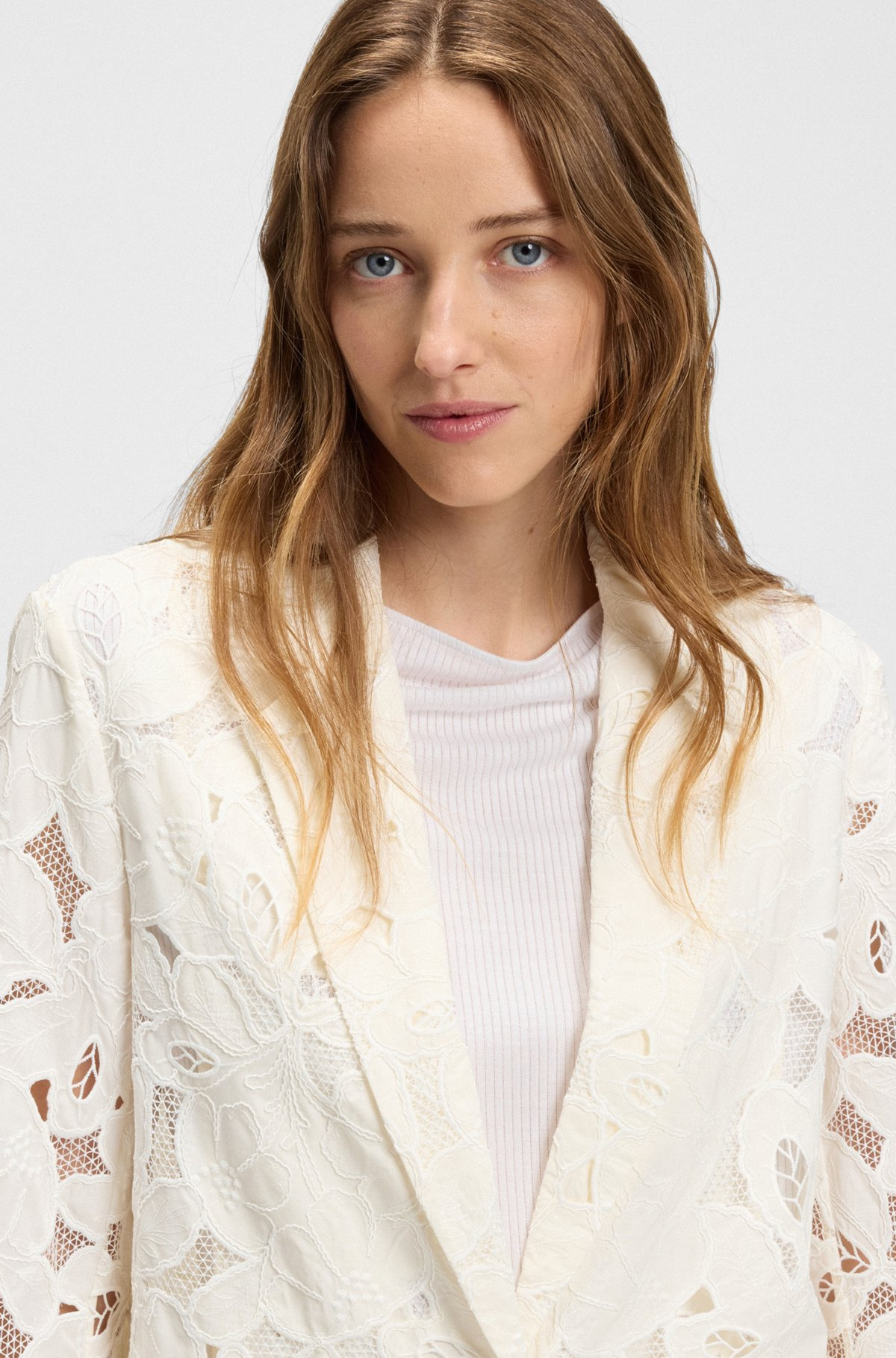 RELAXED-FIT BLAZER IN AN EMBROIDERED BAMBOO BLEND - 5