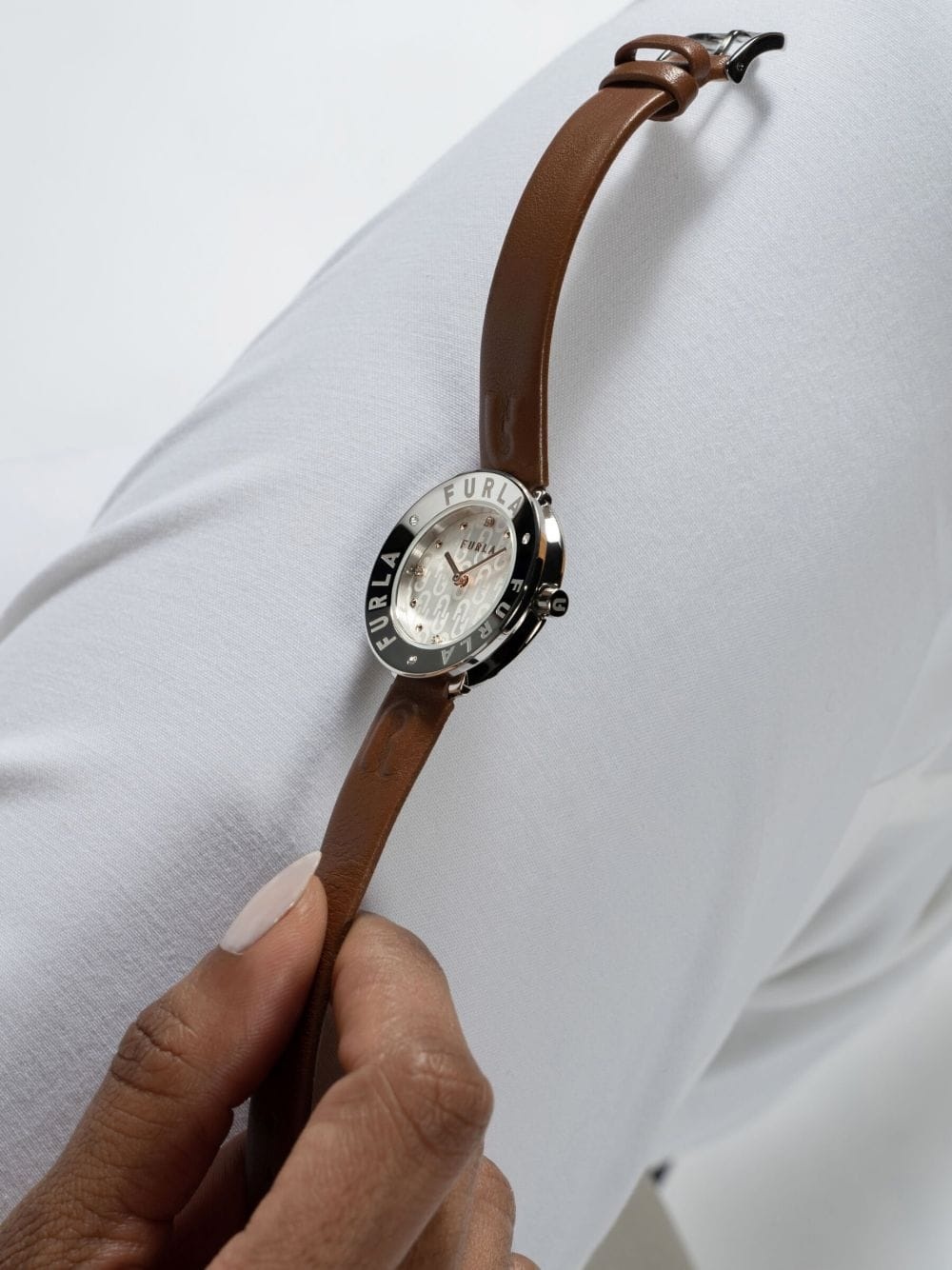 Essential watch - 7