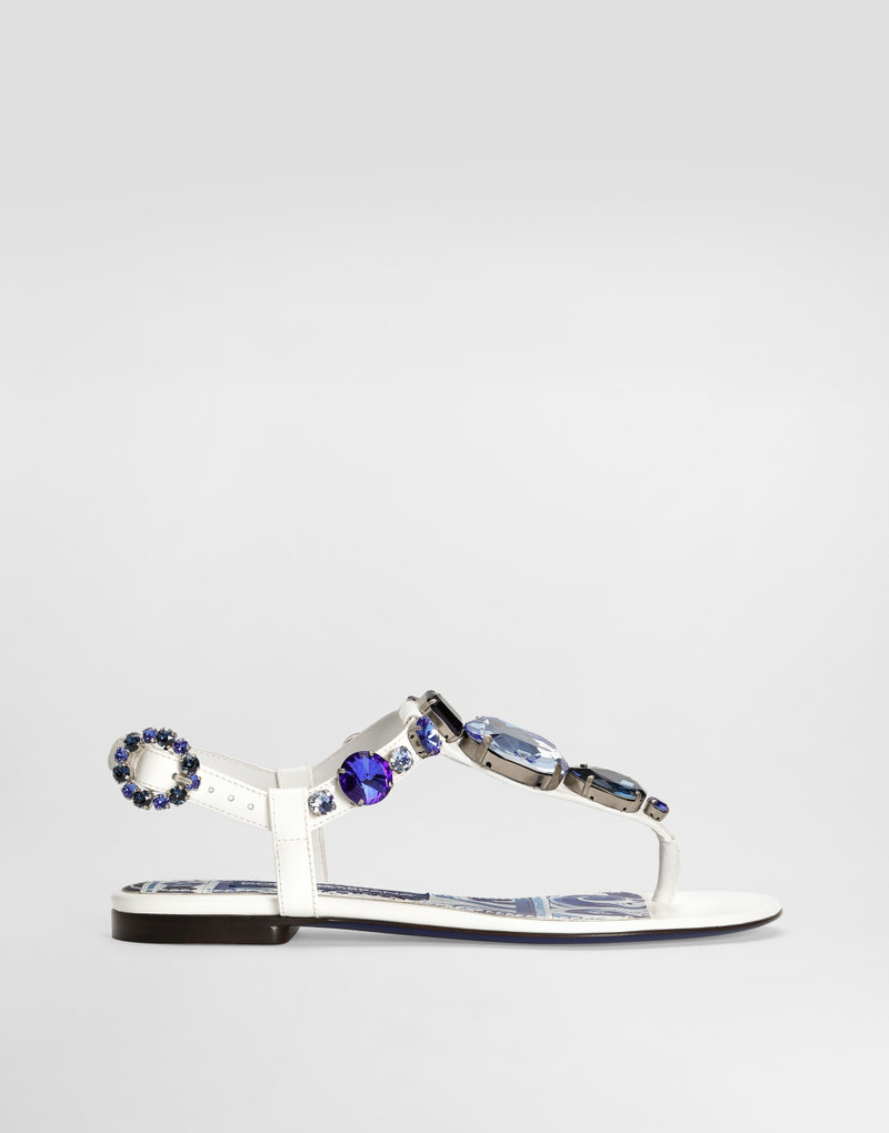 Patent leather thong sandals with embroidery 1