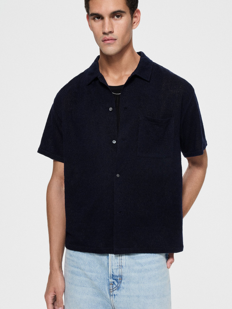 FRAME Short Sleeve Shirt in Black outlook