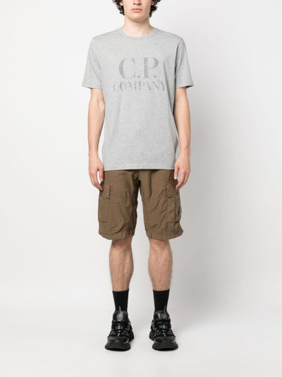 C.P. Company Lens-detail cargo shorts outlook