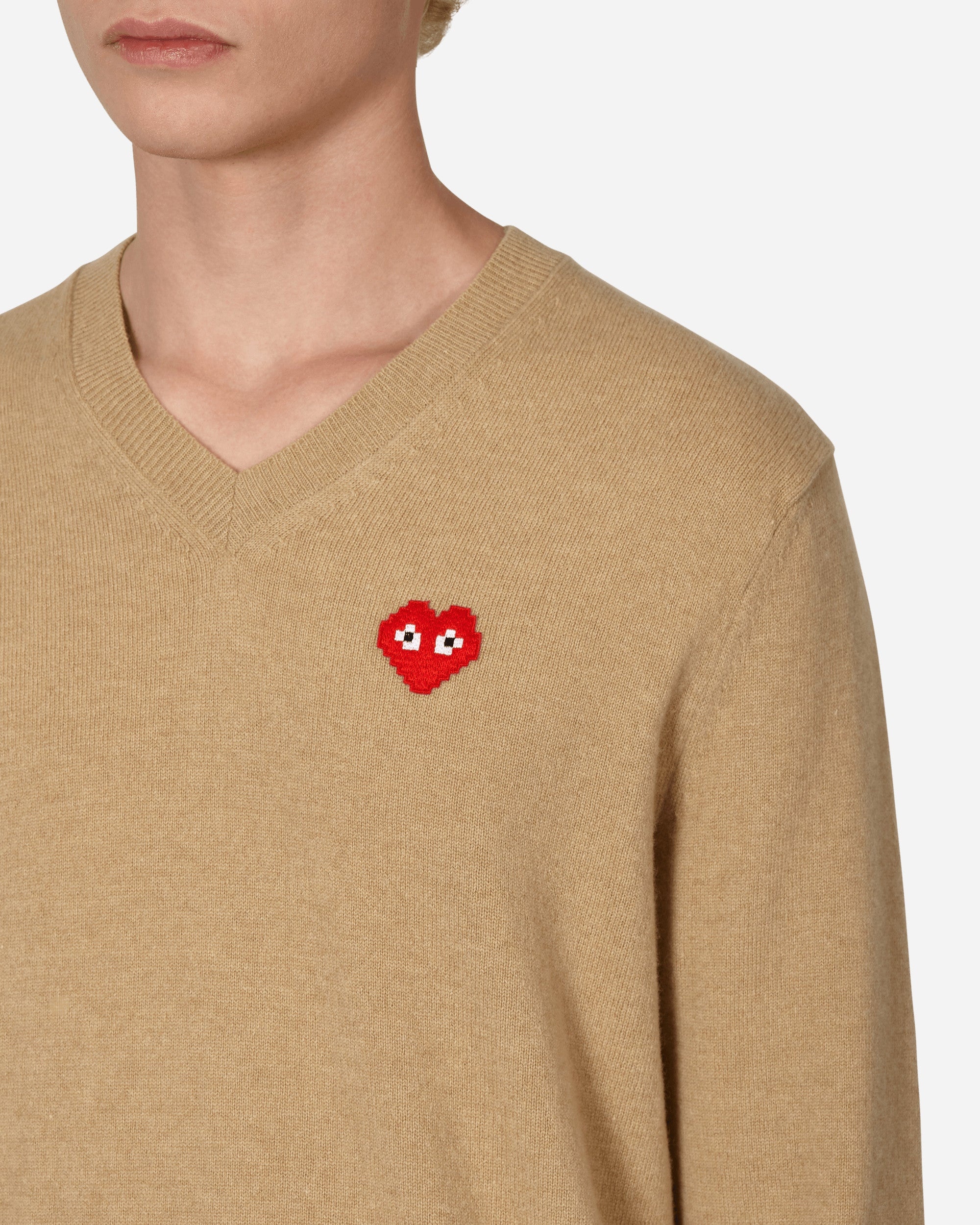 Invader Heart V-Neck Sweater Beige - 5