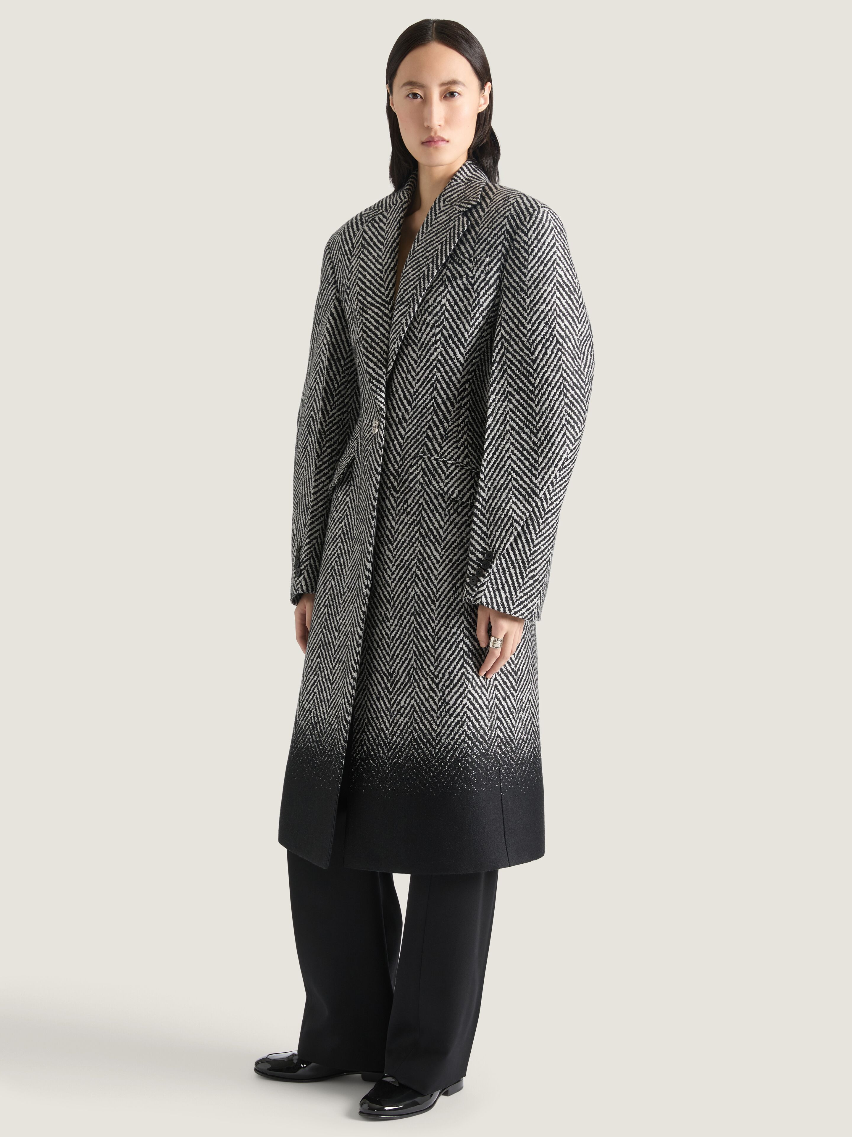COCOON FITTED COAT IN HERRINGBONE WOOL SILK JACQUARD - 2
