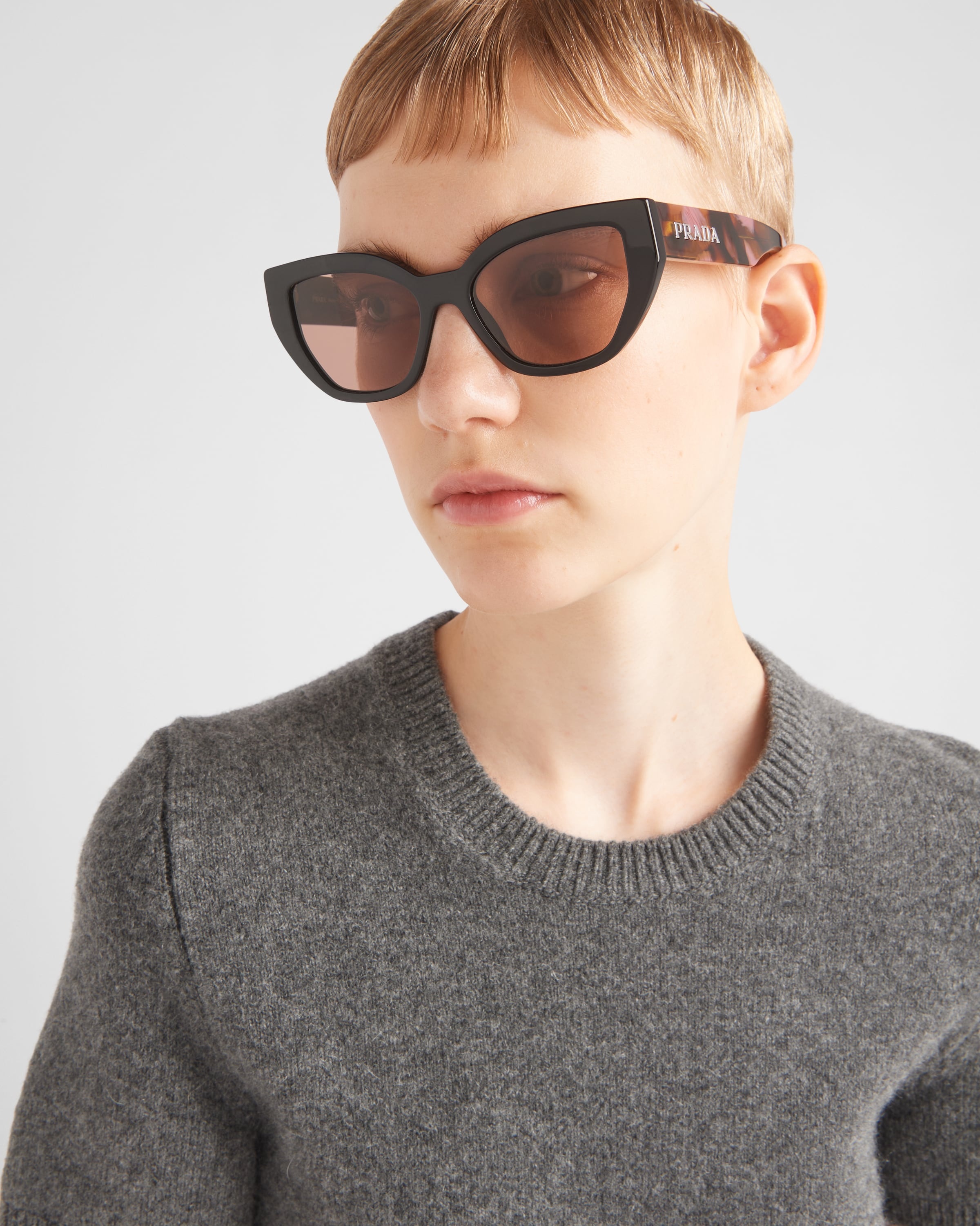 Prada Sunglasses with Prada logo | REVERSIBLE