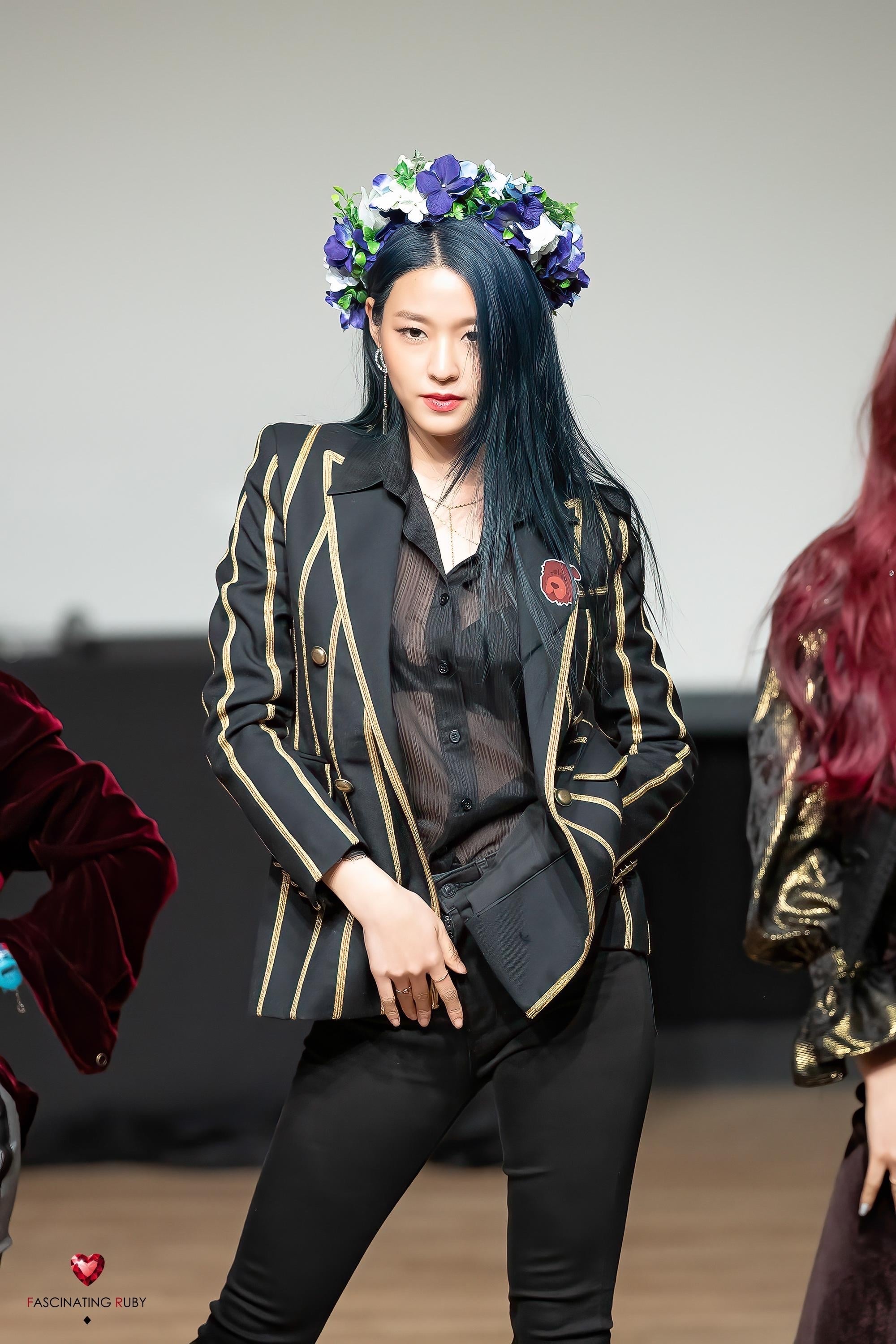 Saint Laurent Spring 2019 Metalica Gold Striped Double-Breasted Blazer 36 - 2