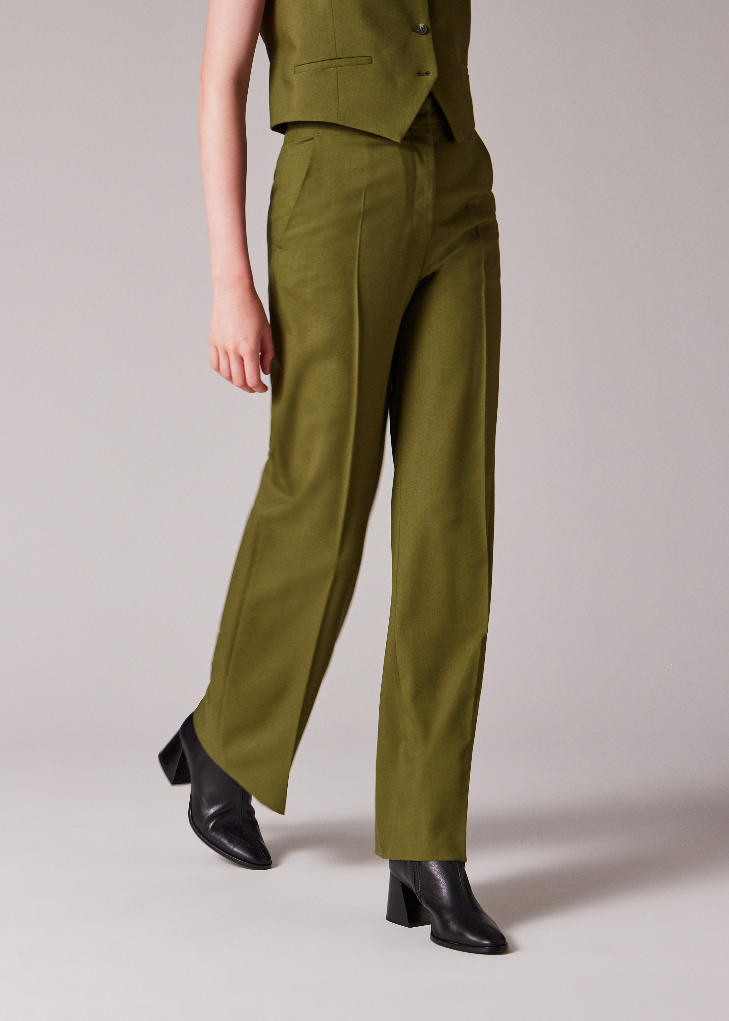 Women's Olive Green Wool Three-Piece Suit - 9