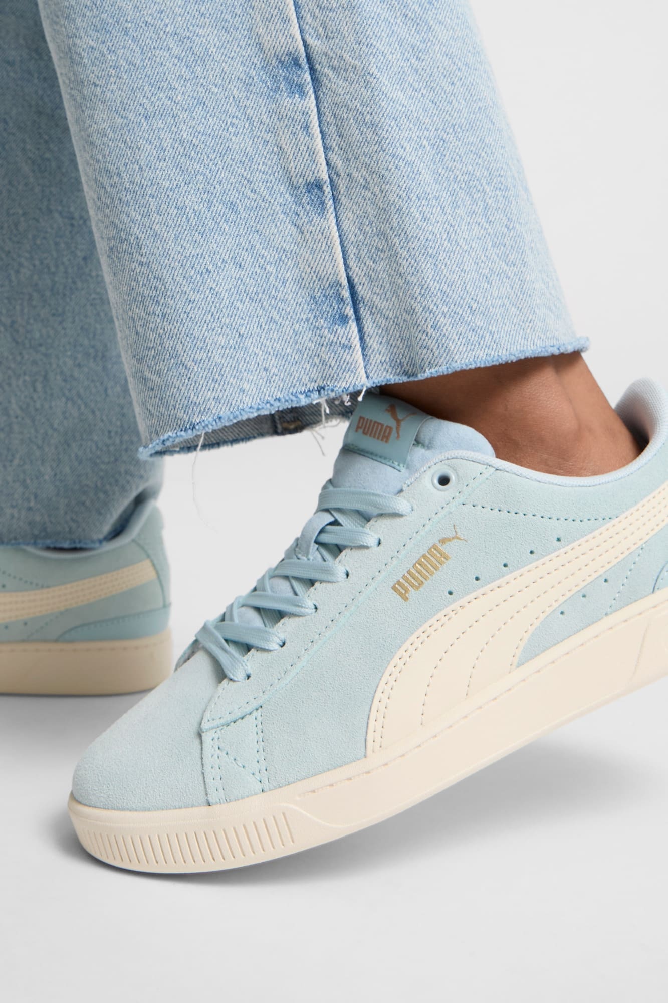 PUMA Vikky v3 Women's Wide Sneakers REVERSIBLE