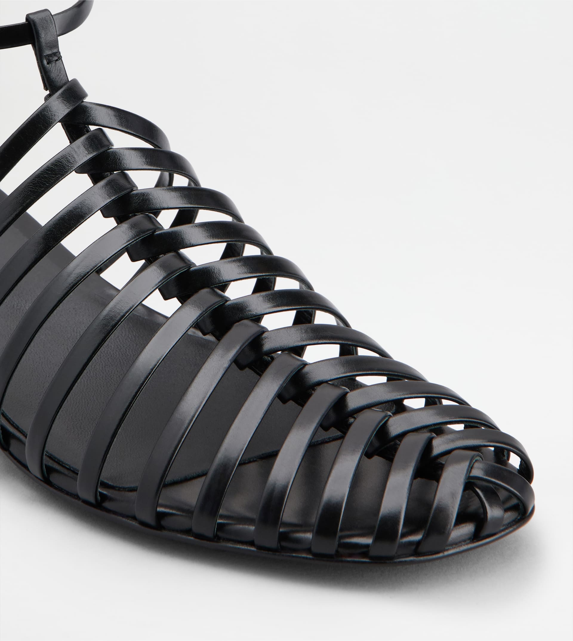 SANDALS IN LEATHER - BLACK - 5