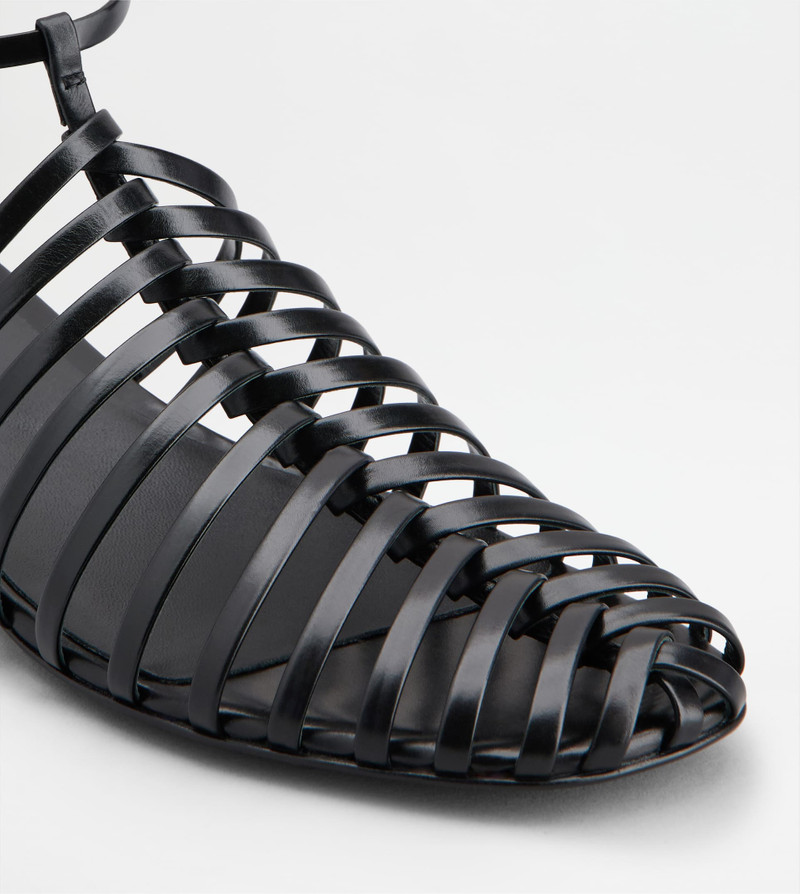 SANDALS IN LEATHER - BLACK 5