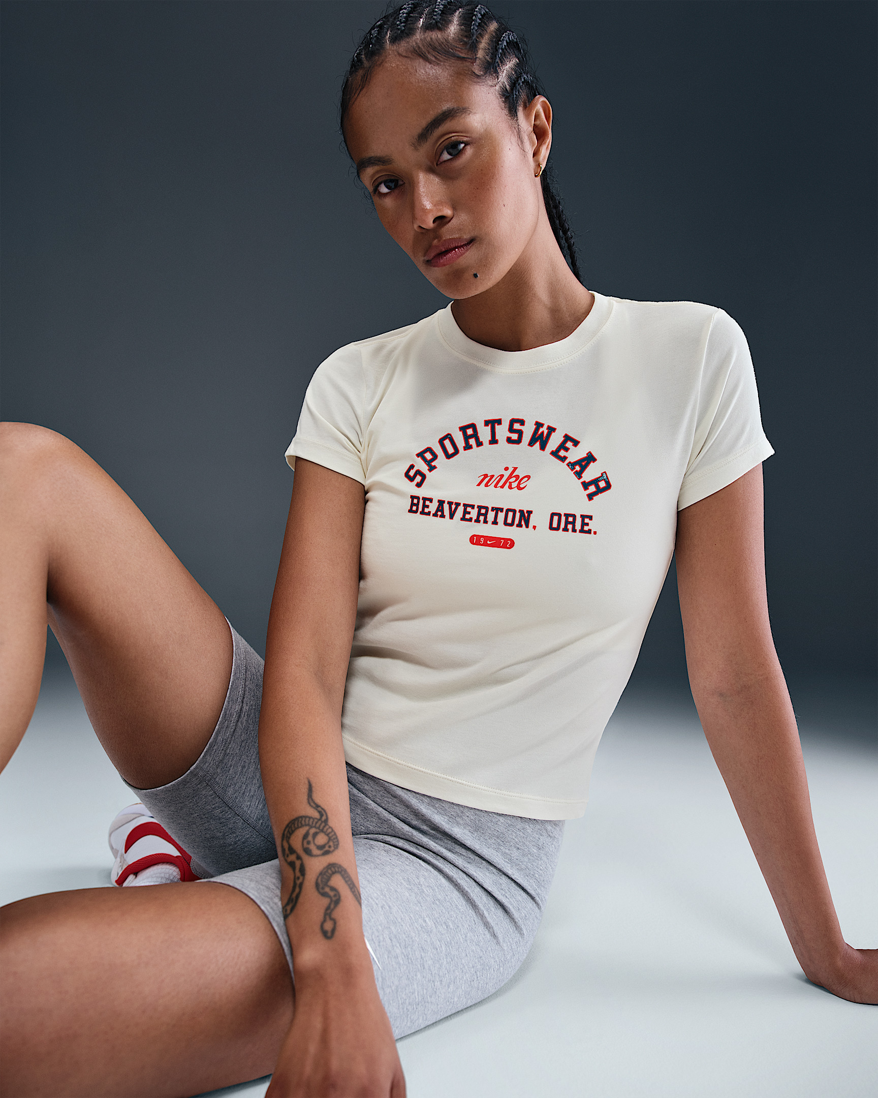 Nike Sportswear Phoenix Women's Slim Short-Sleeve T-Shirt - 3