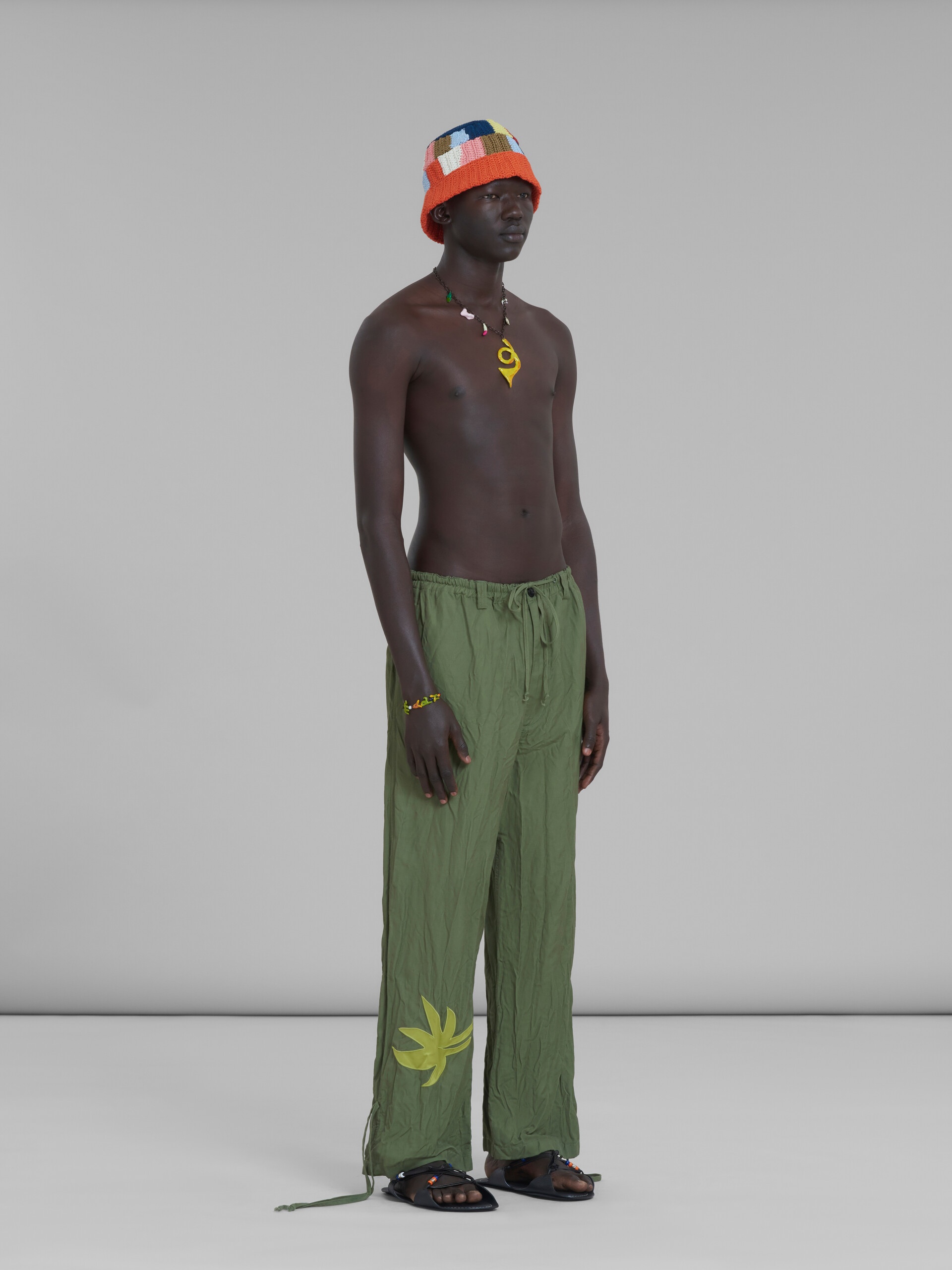 MARNI X NO VACANCY INN - GREEN GABARDINE PANTS WITH EMBROIDERY - 5