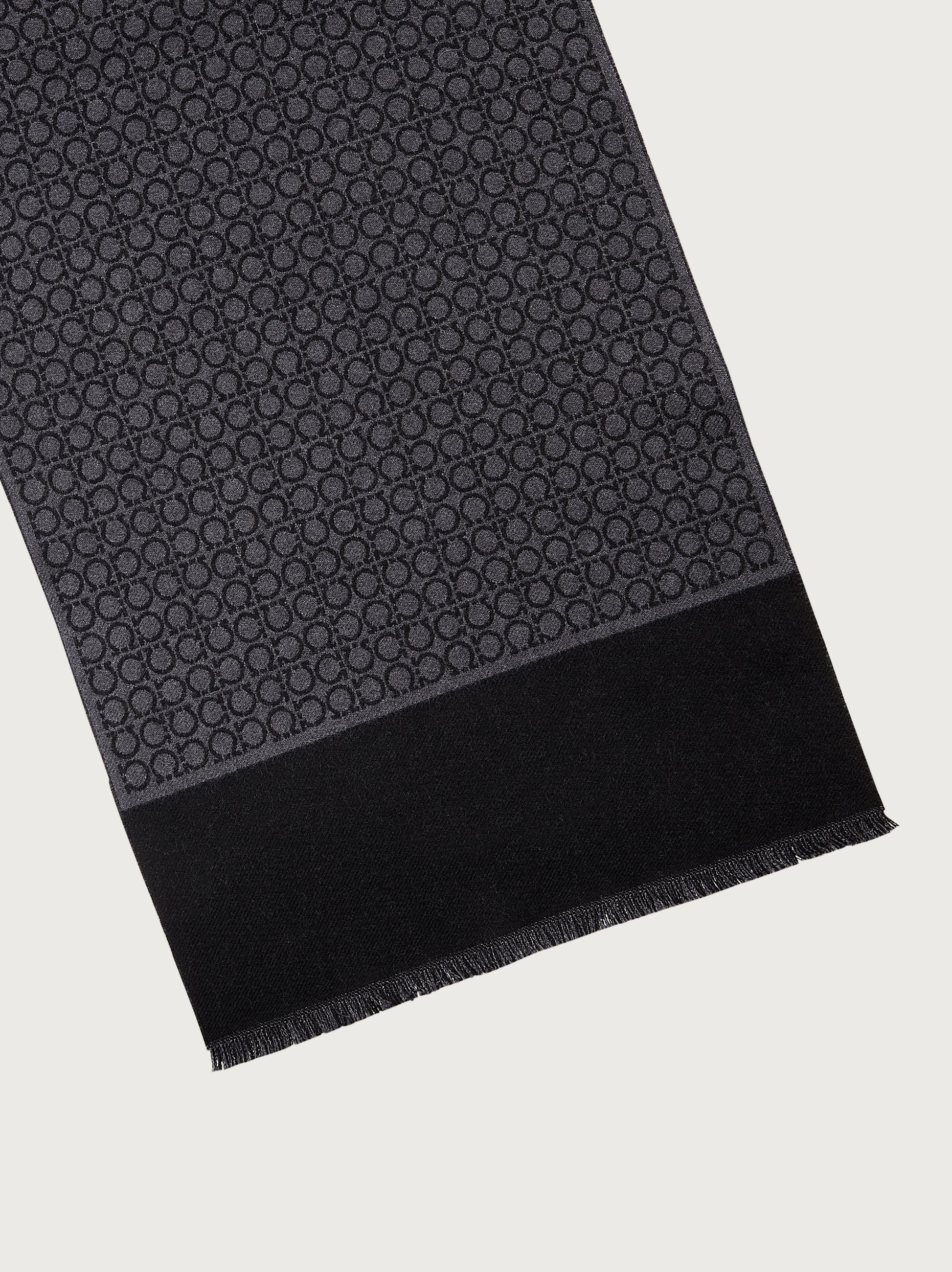 Gancini scarf - 2