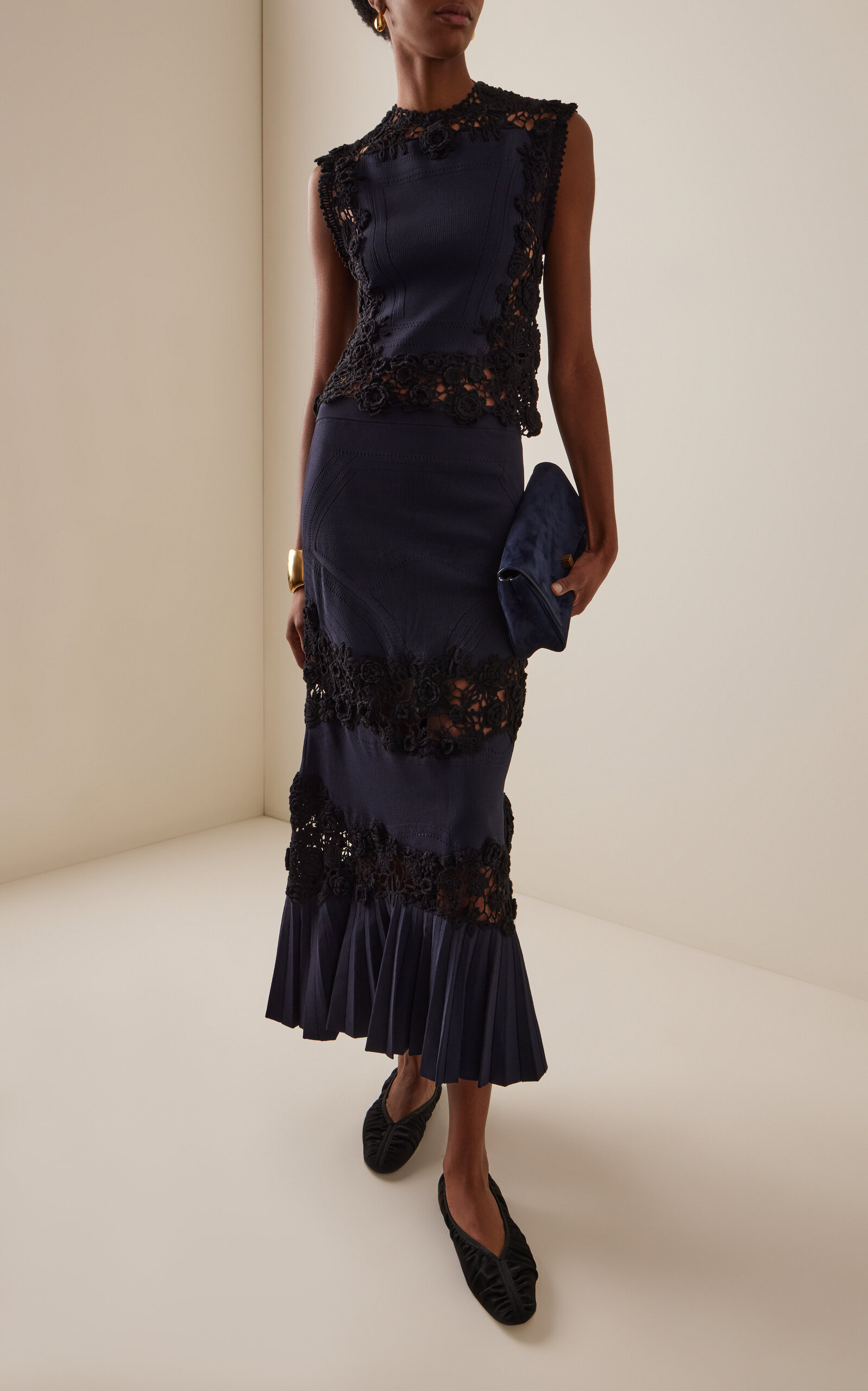 Gigi Floral Embroidered Tank Top navy - 3