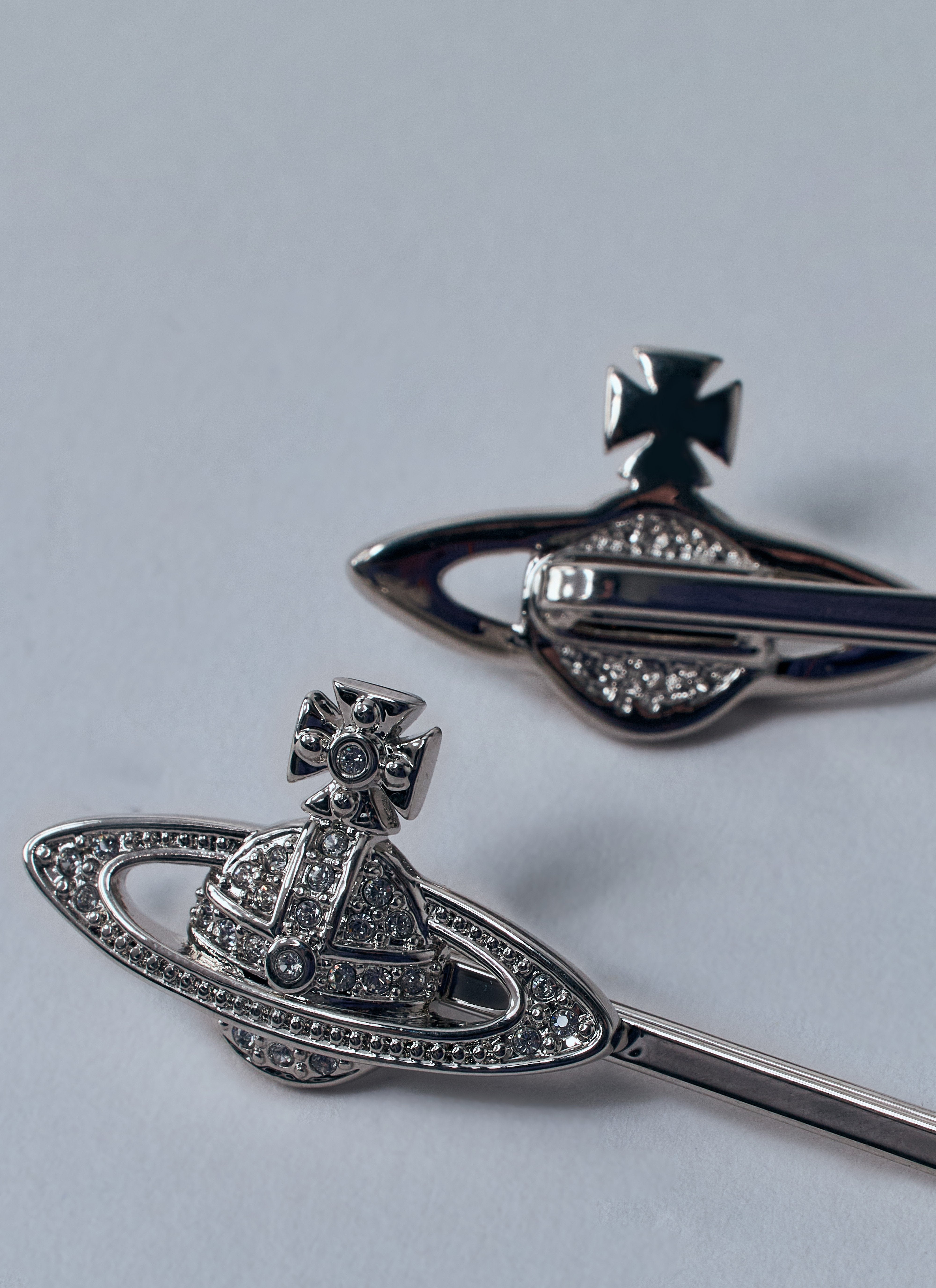Vivienne Westwood Women Mini Bas Relief Bobby Pin - 4