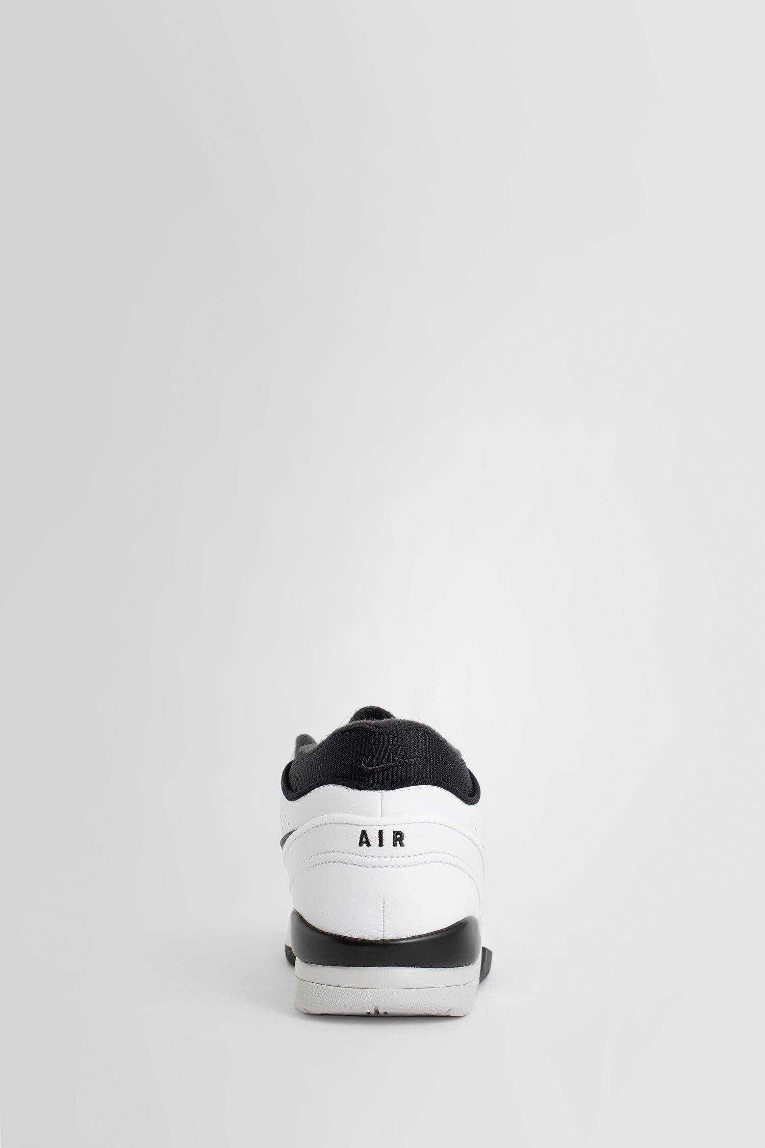 NIKE UNISEX BLACK&WHITE SNEAKERS - 3