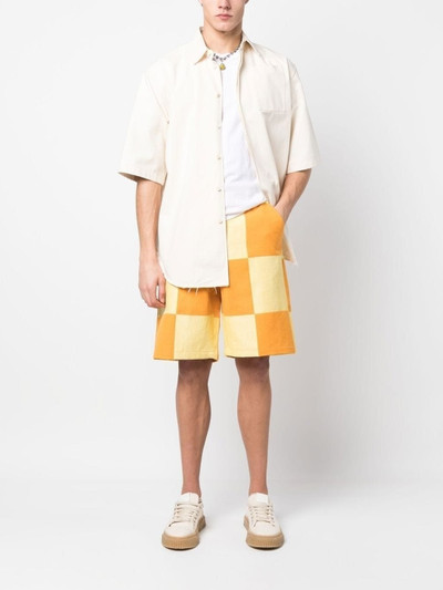 JACQUEMUS checkerboard-print knee-length shorts outlook
