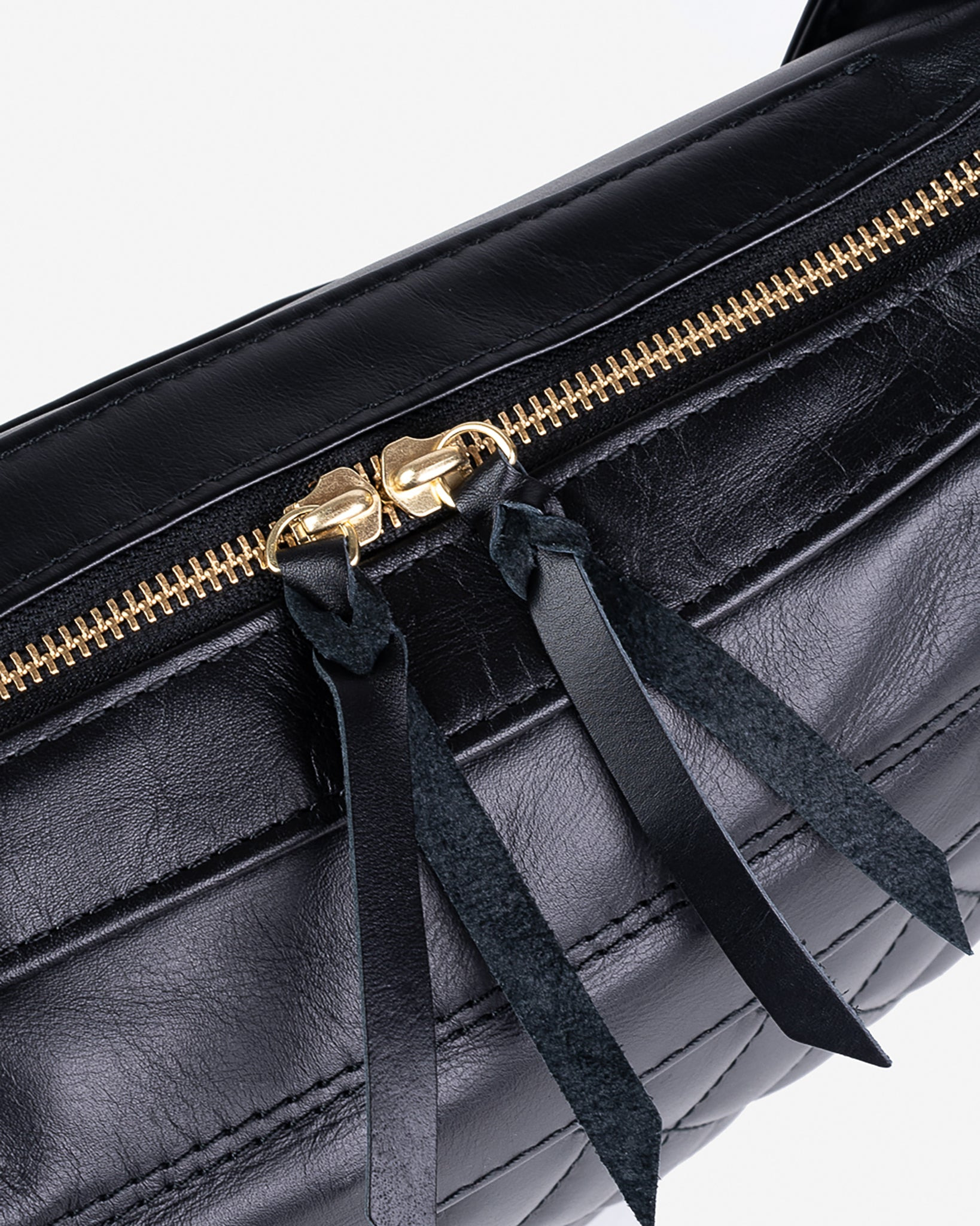 IHE-42 Leather Diamond Stitched Shoulder Bag - Black - 10