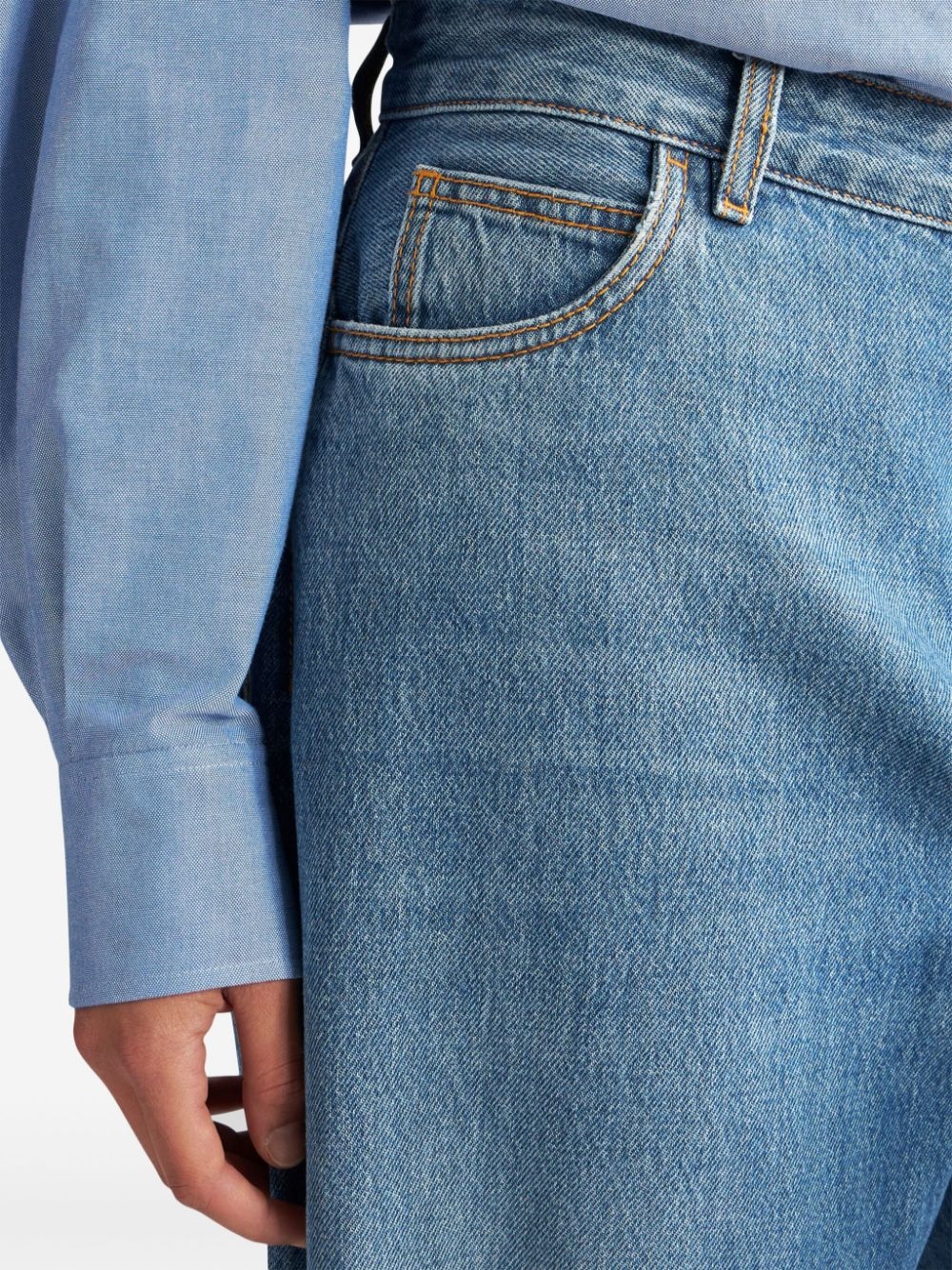 Pegaso-embroidered wide-leg jeans - 5