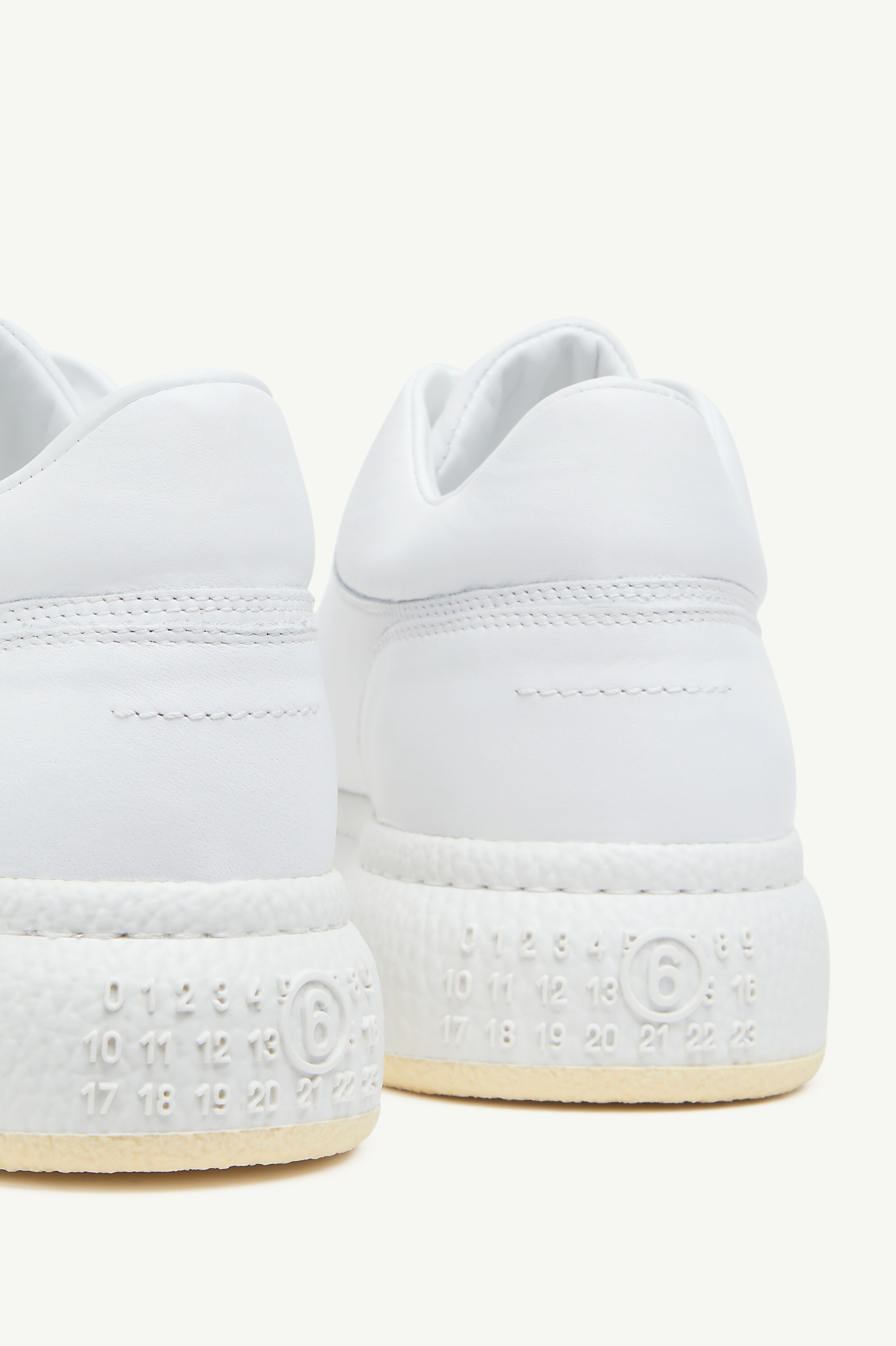 Low top basketball sneaker - 5