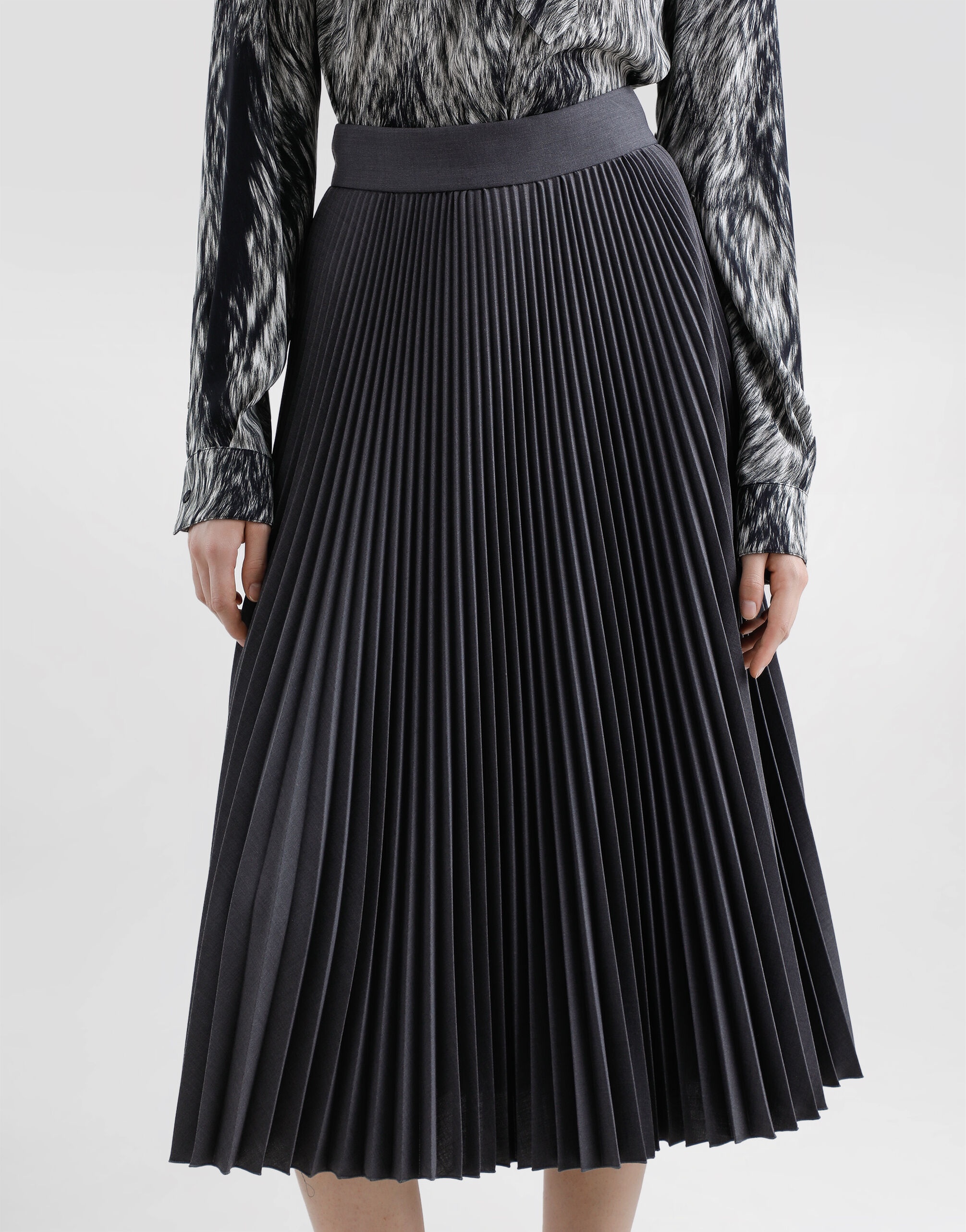 Pleated woolen calf-length circle skirt - 5