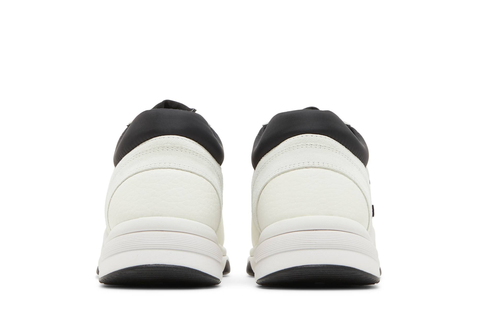 Chanel Wmns CC Logo Sneaker 'White Black' - 6