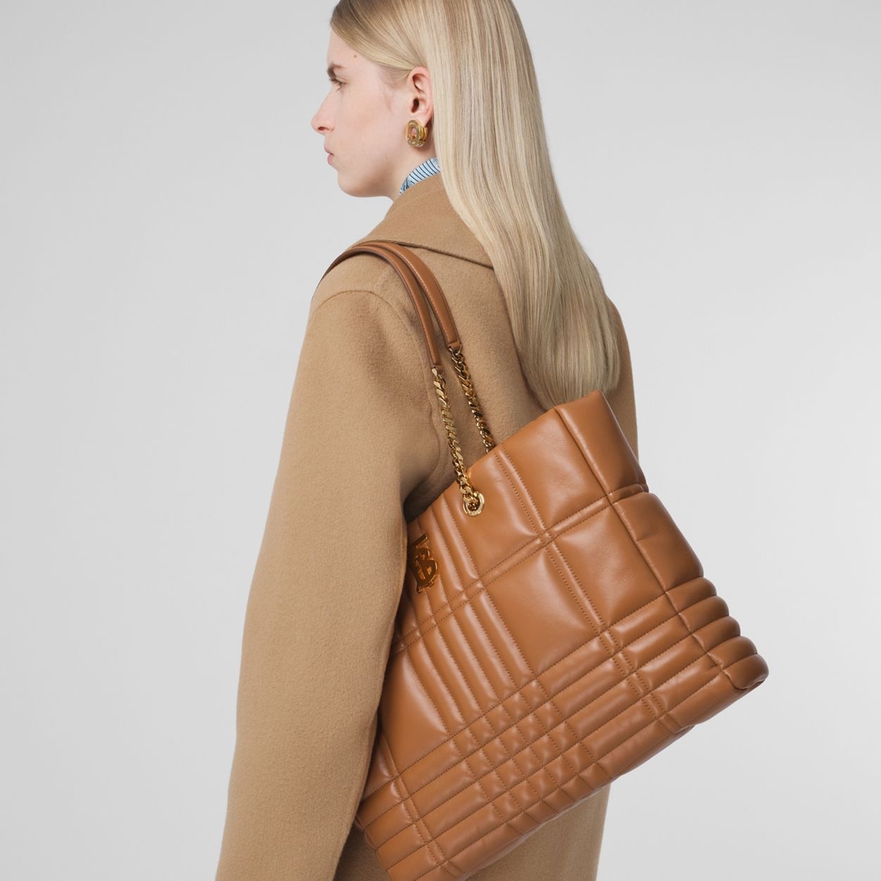 Medium Quilted Lambskin Lola Shopper Bag - 3