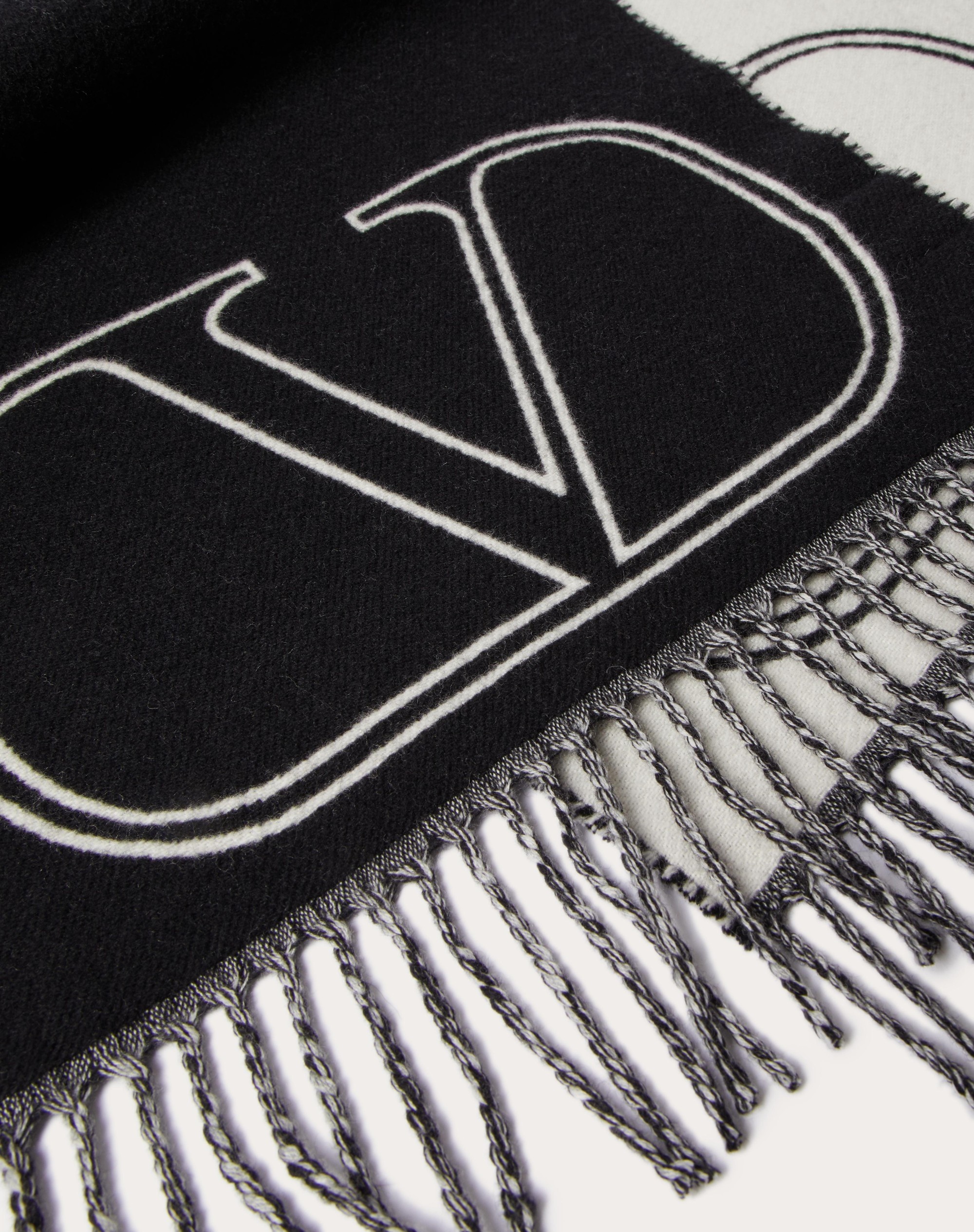 VLOGO SIGNATURE WOOL AND CASHMERE SCARF - 2