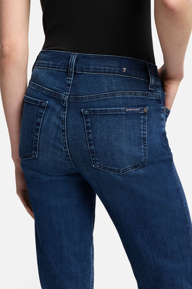 Slim Illusion Capri in Soho Dark 4