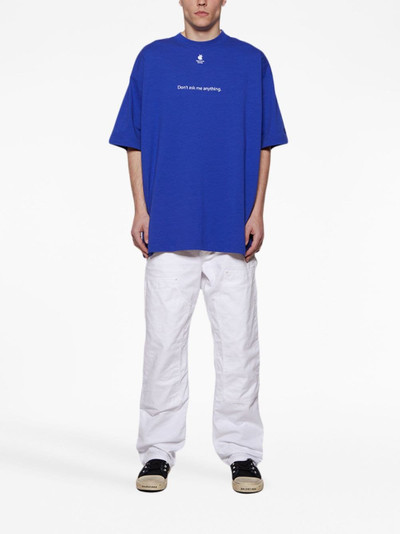 VETEMENTS x Apple slogan-print cotton T-shirt outlook