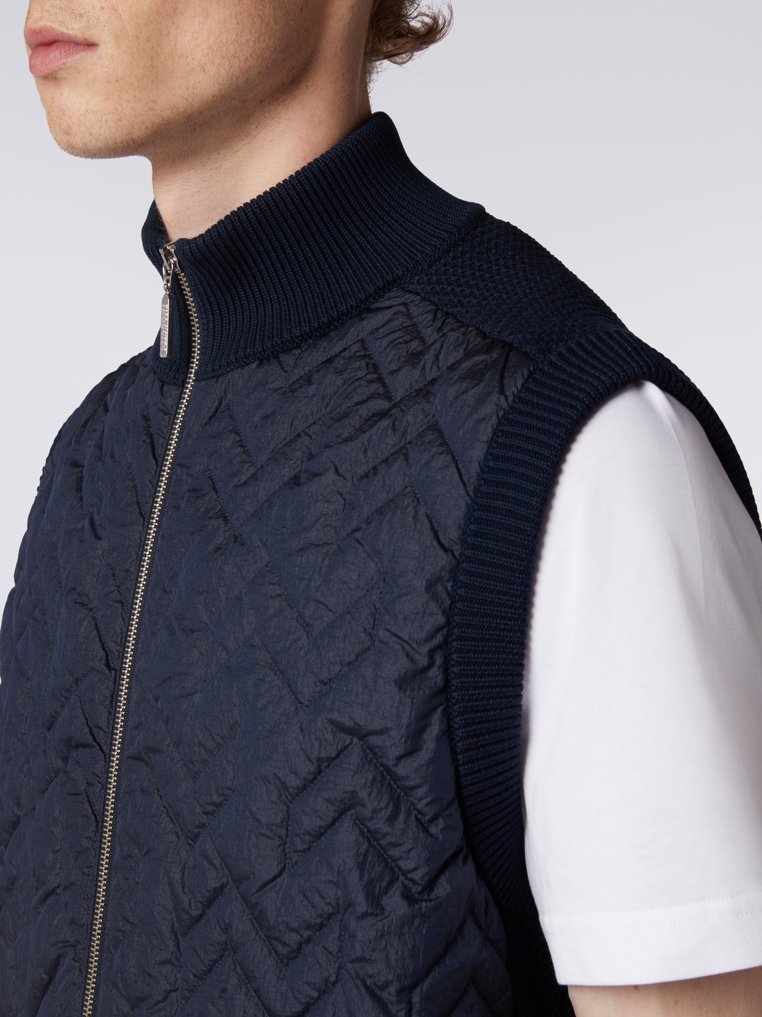 Zigzag stitched waistcoat with knitted back and piping - 5