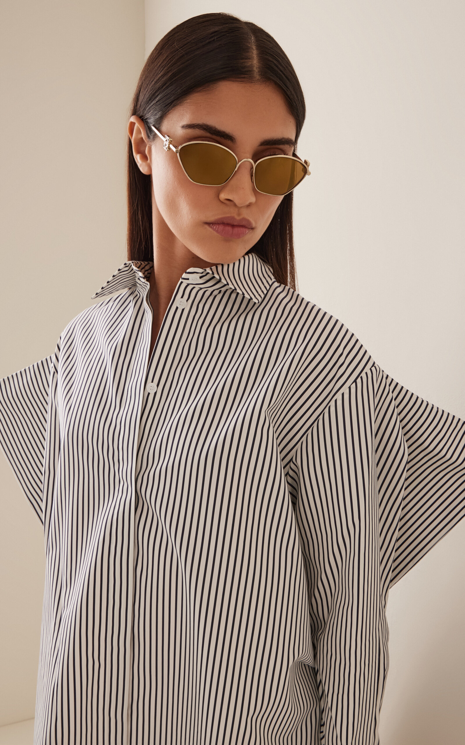 Anagram D-Frame Metal Sunglasses gold - 2