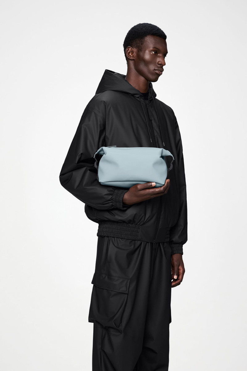 RAINS Hilo Wash Bag outlook