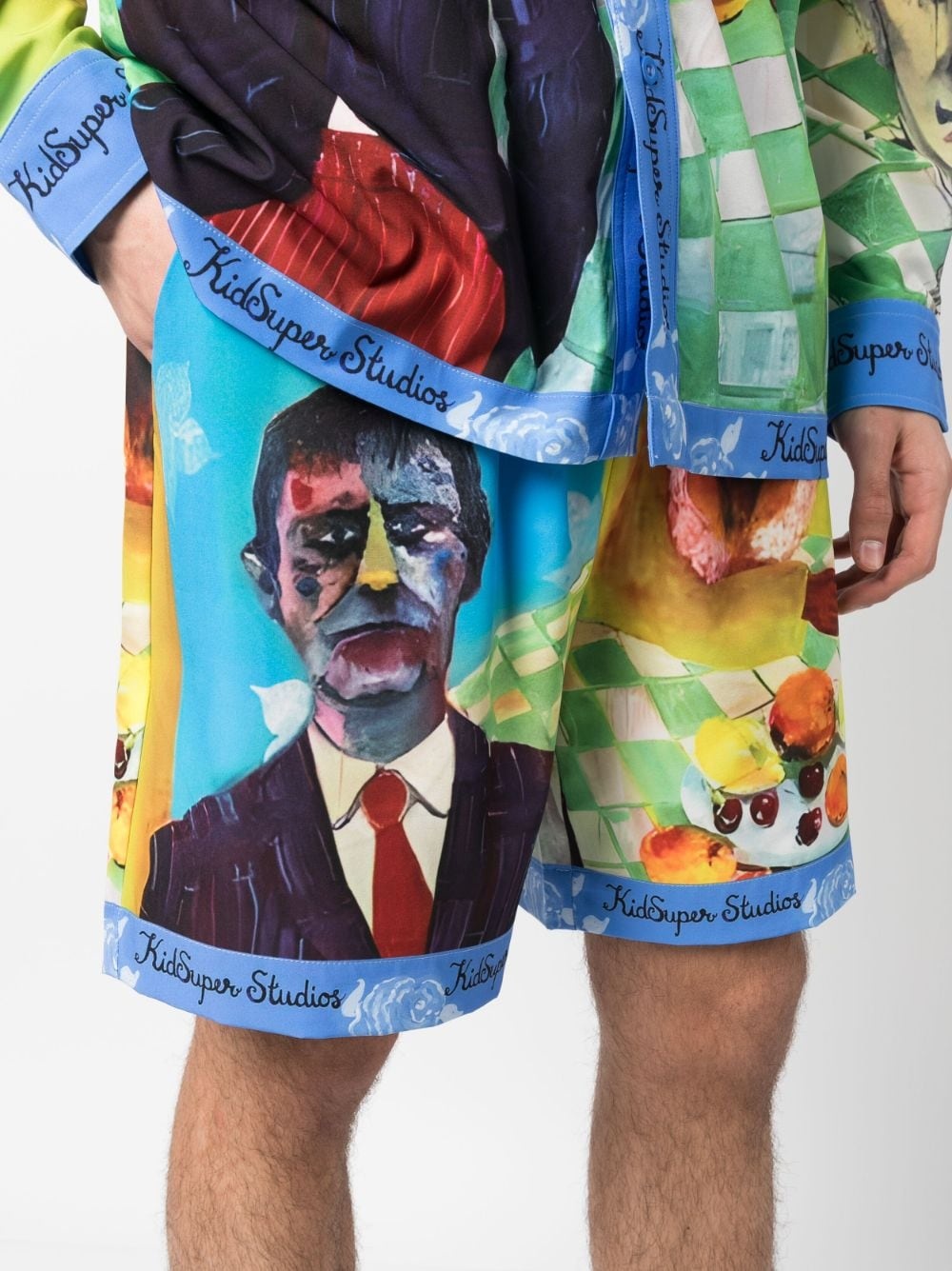 graphic-print shorts - 5