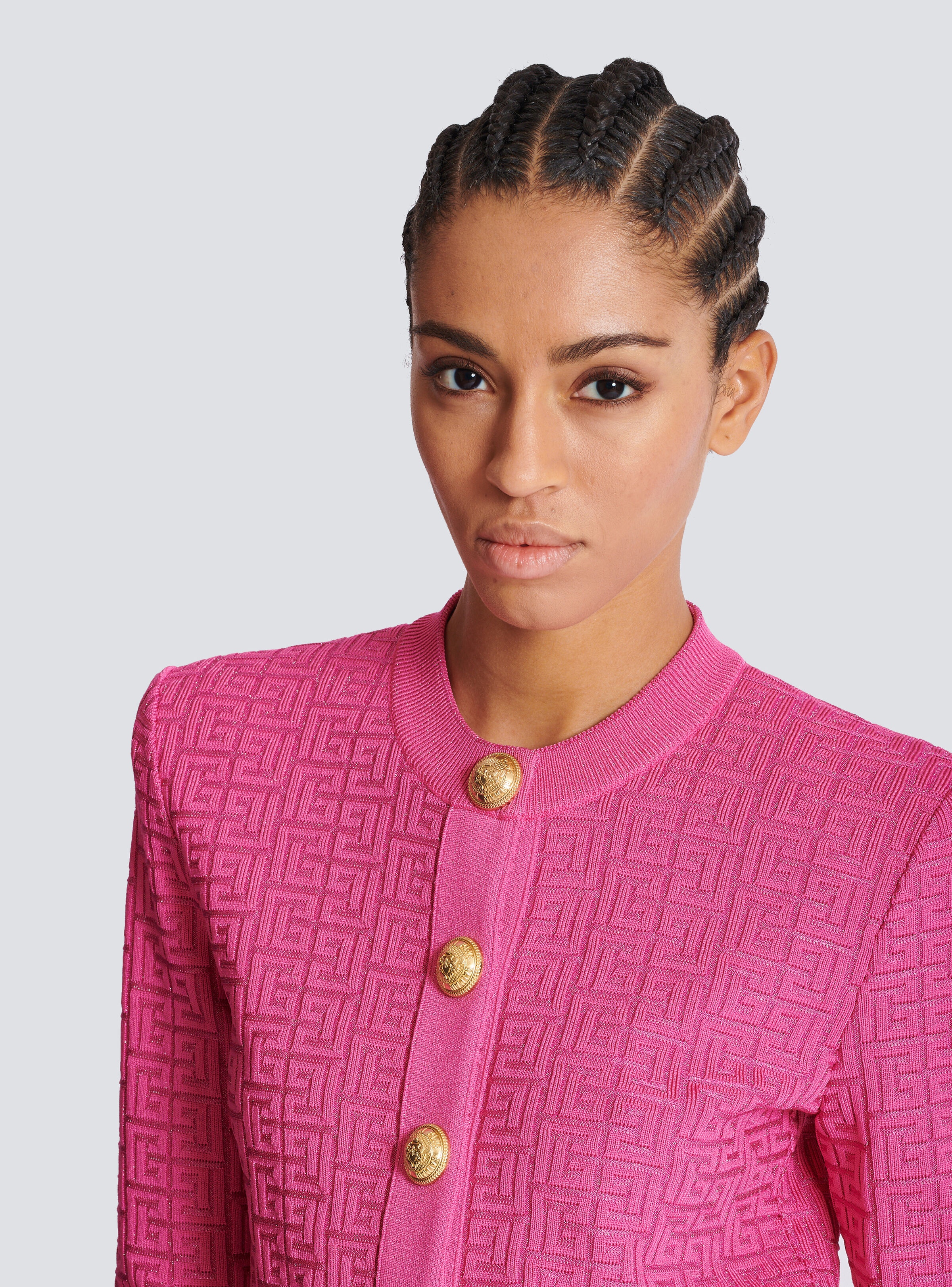Cropped monogrammed knit cardigan - 7