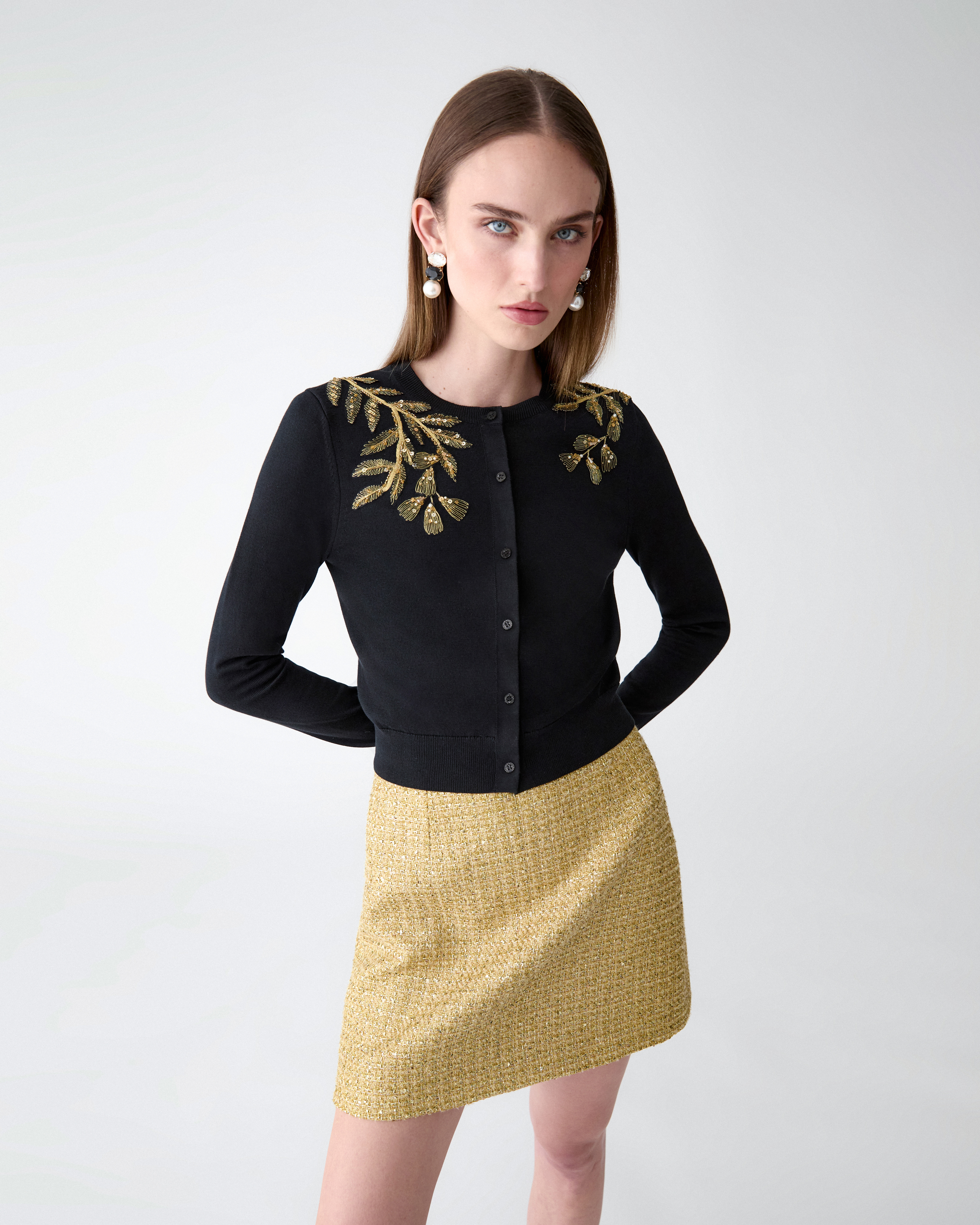 Gold Leaf-Embroidered Cardigan - 2