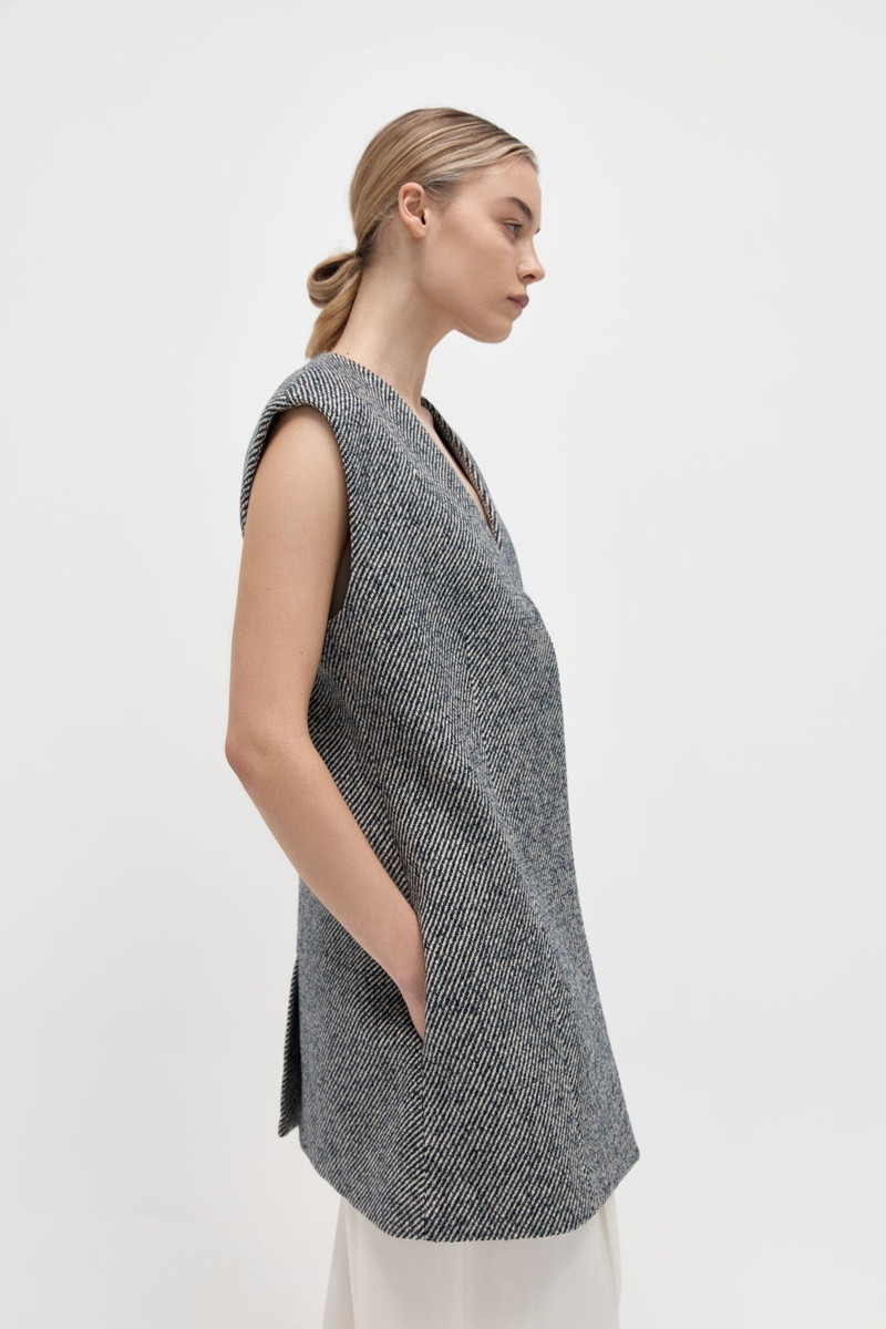 ST. AGNI Twill Vest - Ink Twill outlook