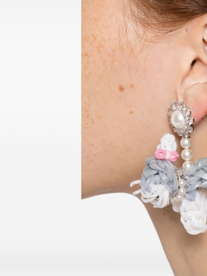 SHUSHU/TONG puppy earrings outlook