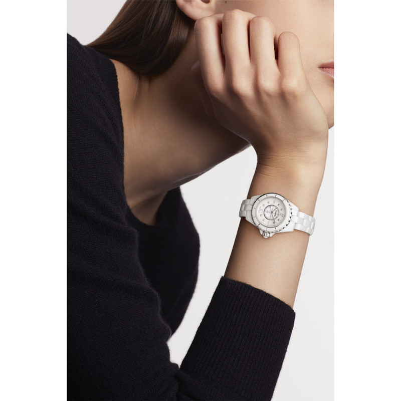CHANEL J12 Watch, 29 mm outlook