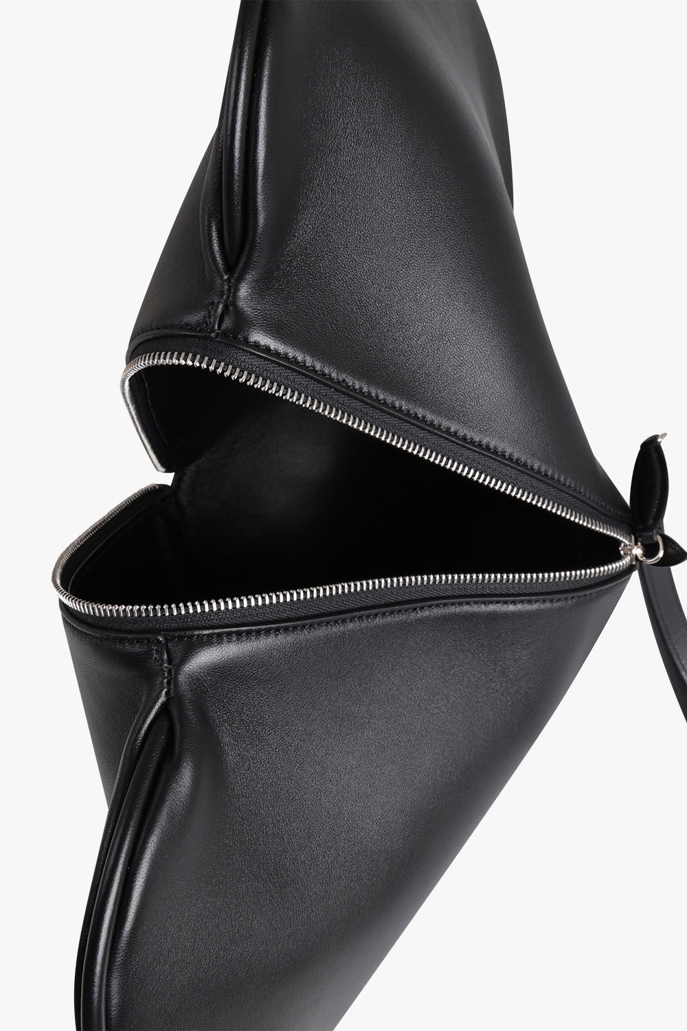 Alaïa LE COEUR OVERSIZED LEATHER CLUTCH | BLACK | parlourx