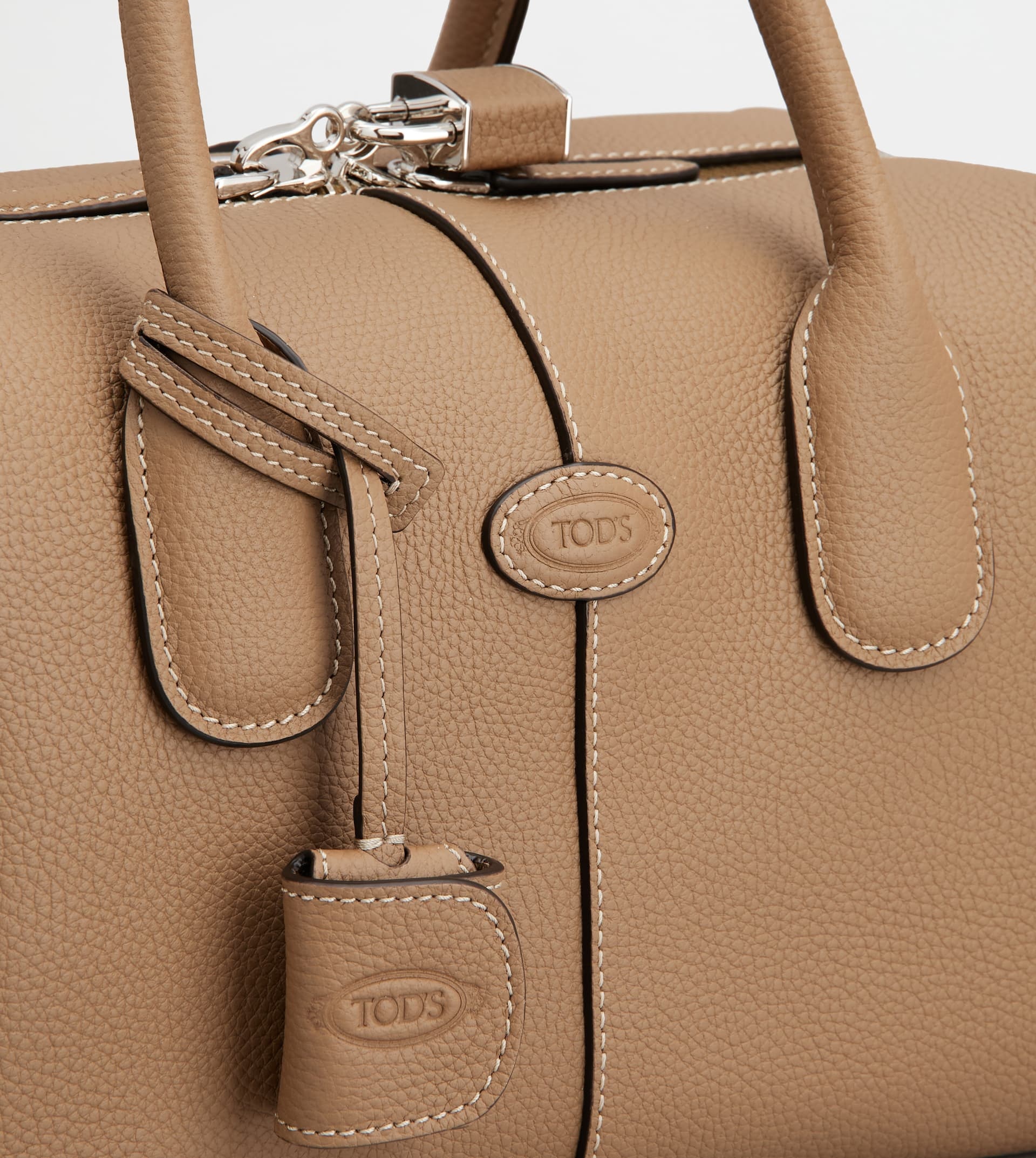 Tod's TOD'S DI BAG BAULETTO IN LEATHER MINI - BEIGE | REVERSIBLE