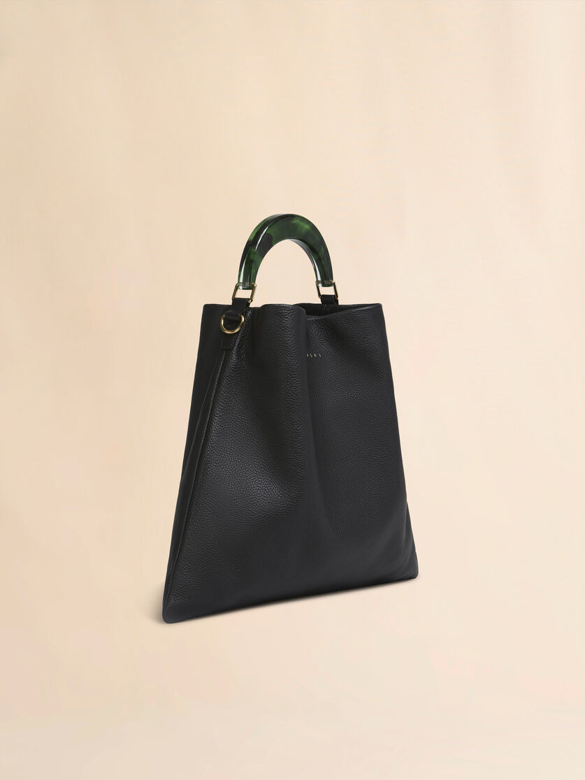 HOBO BAG IN BLACK GRAINED CALFSKIN AND RESIN HANDLE - 6