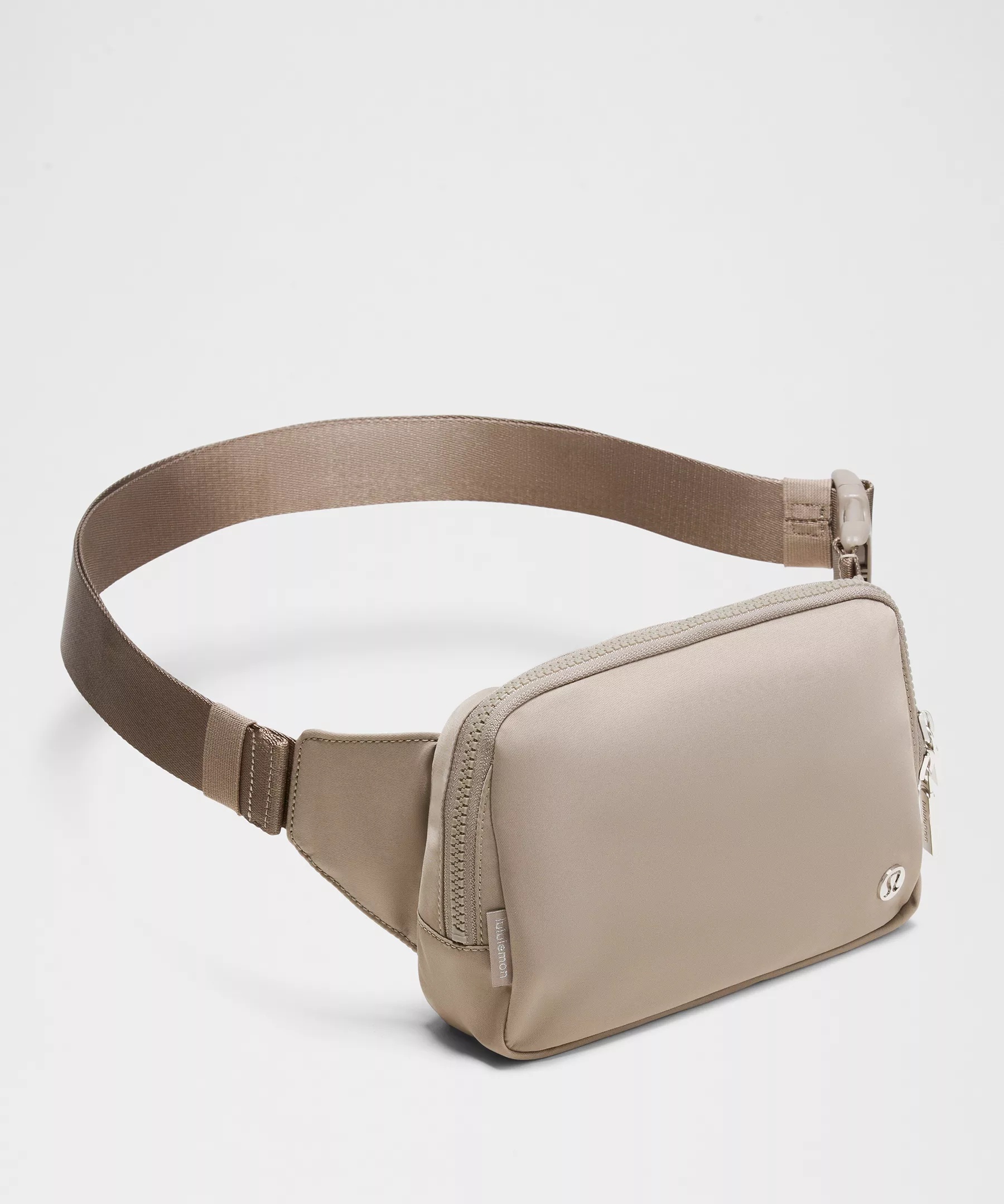 Everywhere Belt Bag Large with Long Strap 2L - 4