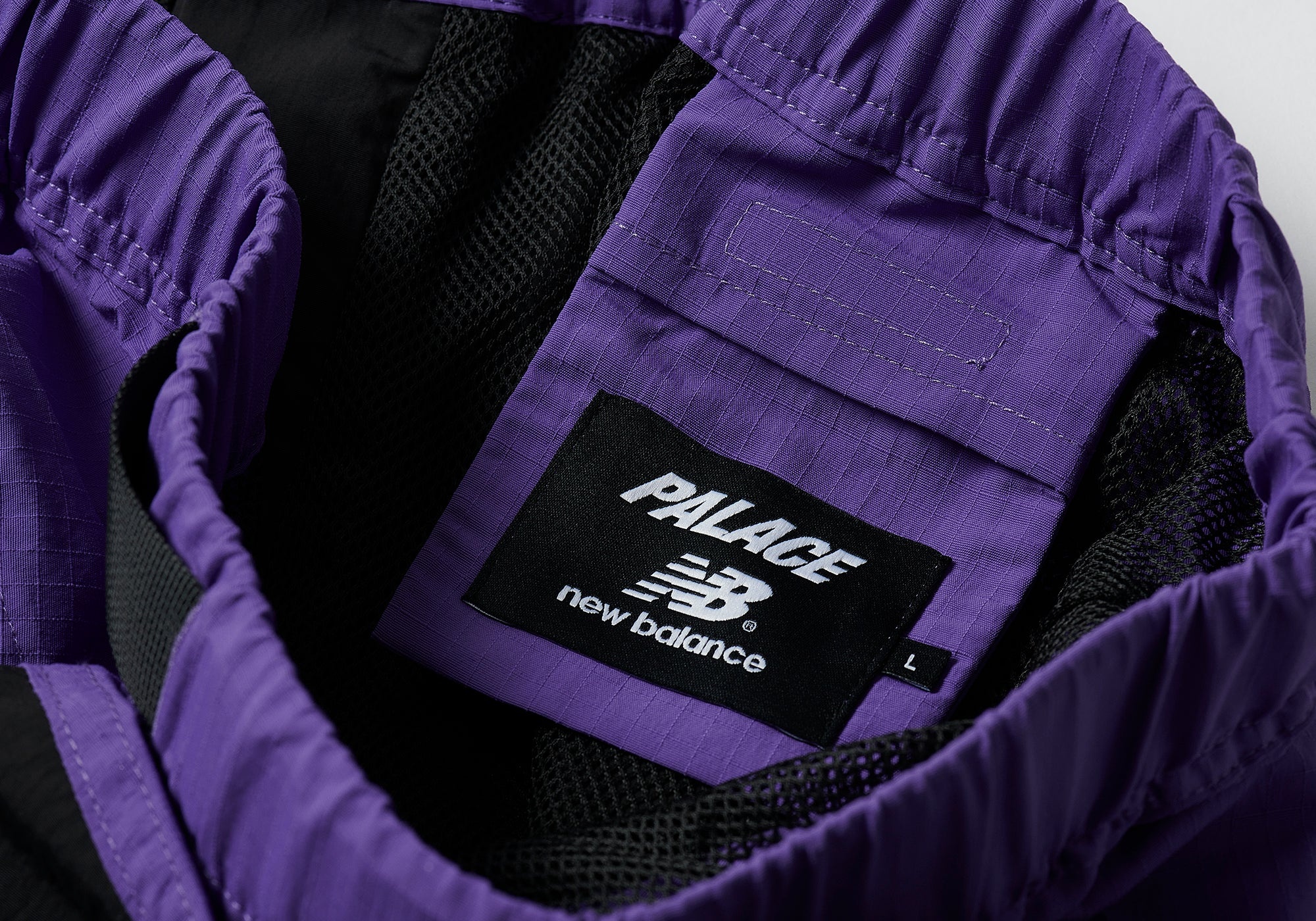 PALACE NEW BALANCE NYLON TRAIL SHORT BLACK / PURPLE - 4