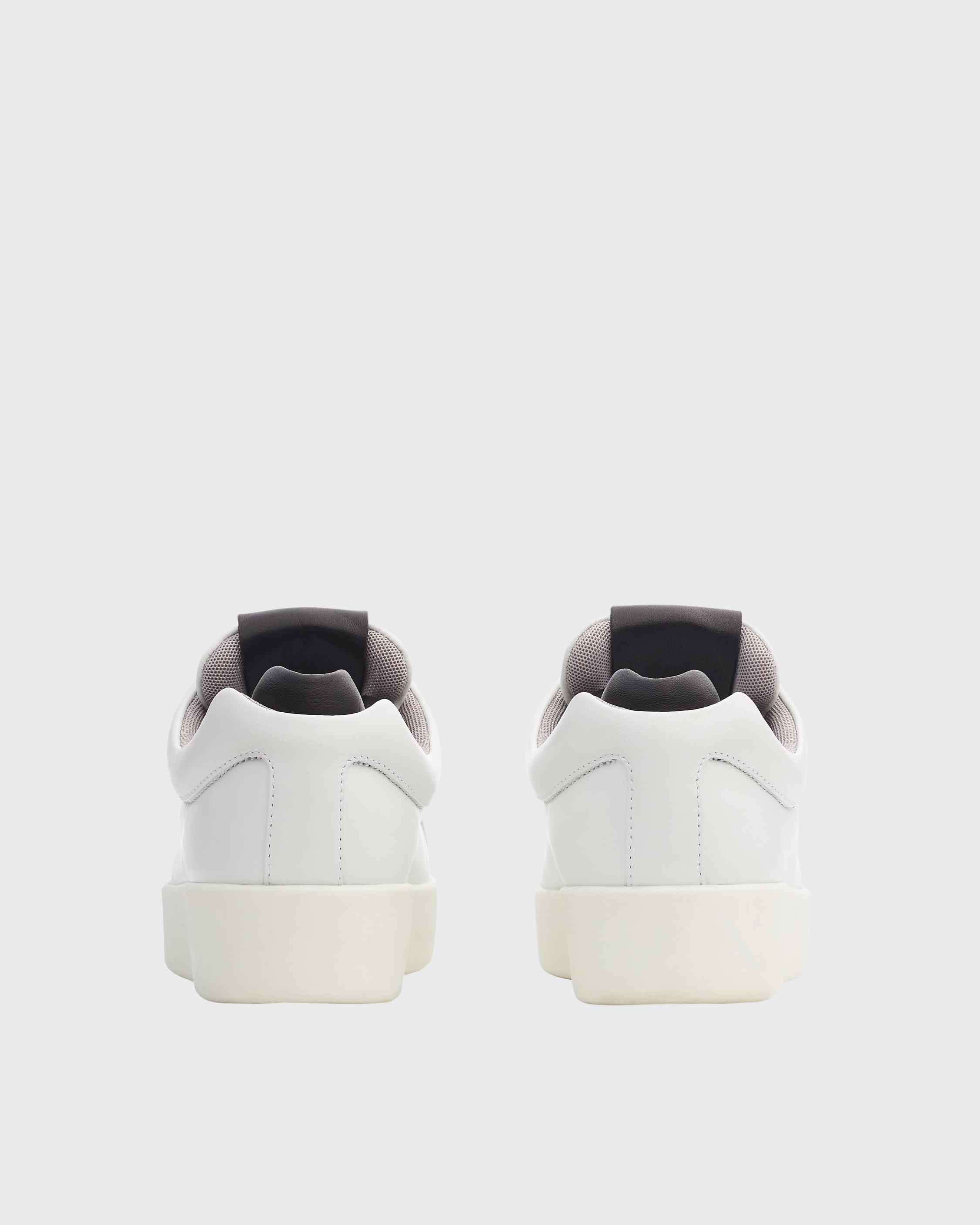 Retro Pro Sneaker - Leather
Low Top Sneaker - 3