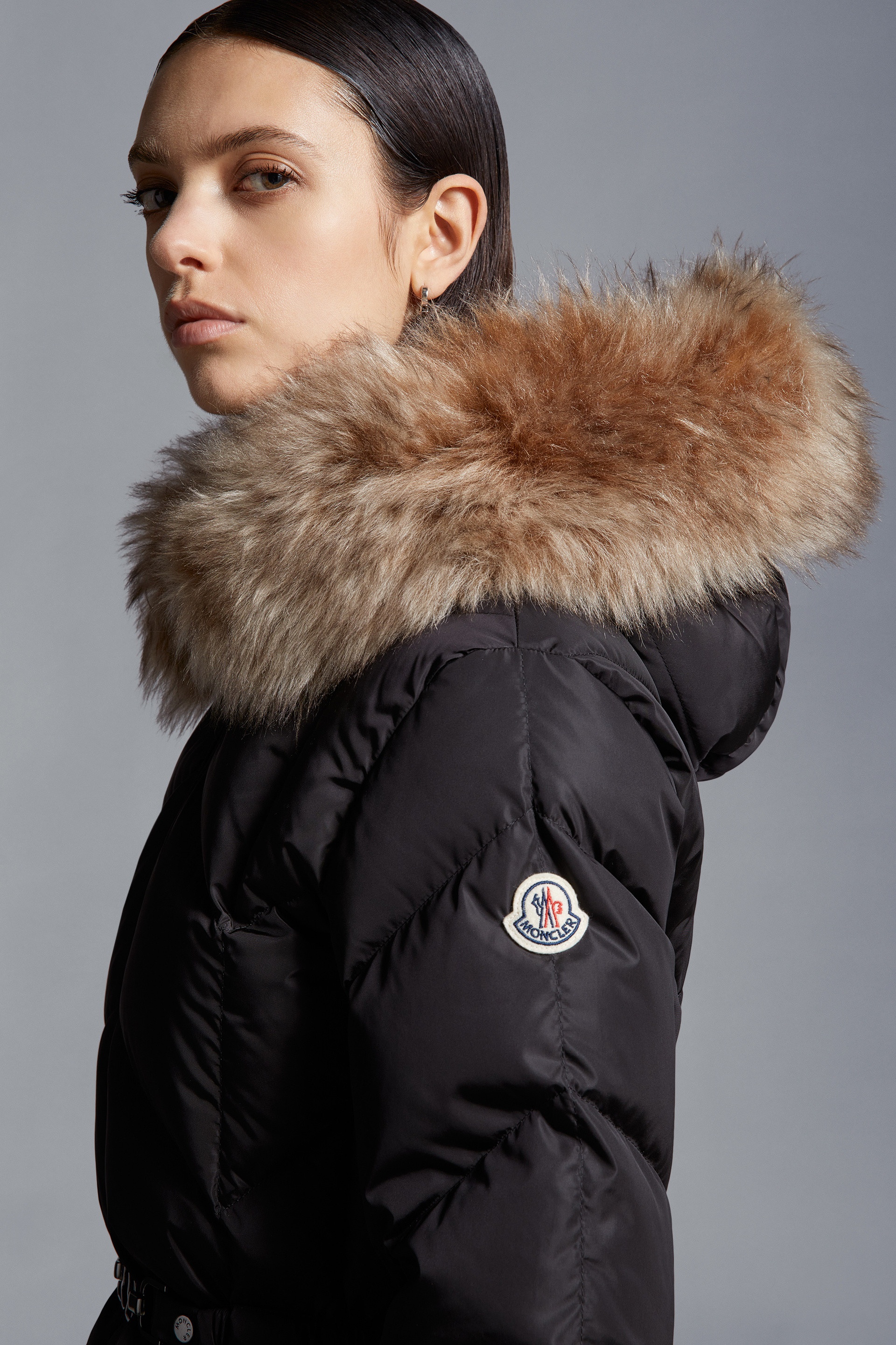 MONCLER 2023/24秋冬 ファー/フード付きダウンジャケット LORIOT MONCLER] Loriot ショート ダウンジャケット ファー付き フード
