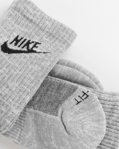 Nike Plus Cushioned Crew Socks outlook