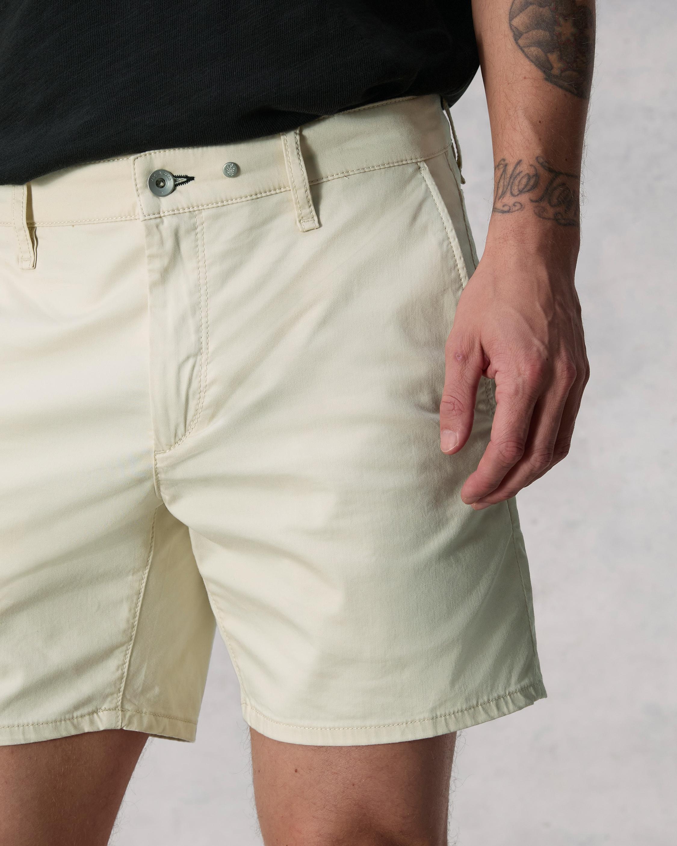 Standard Cotton Chino Short
Classic Fit - 6