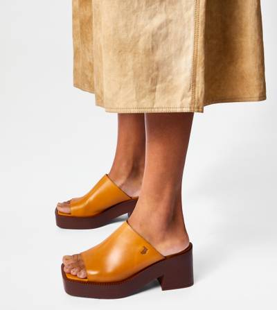 Tod's PLATFORM MULES IN LEATHER WITH HEEL - ORANGE outlook